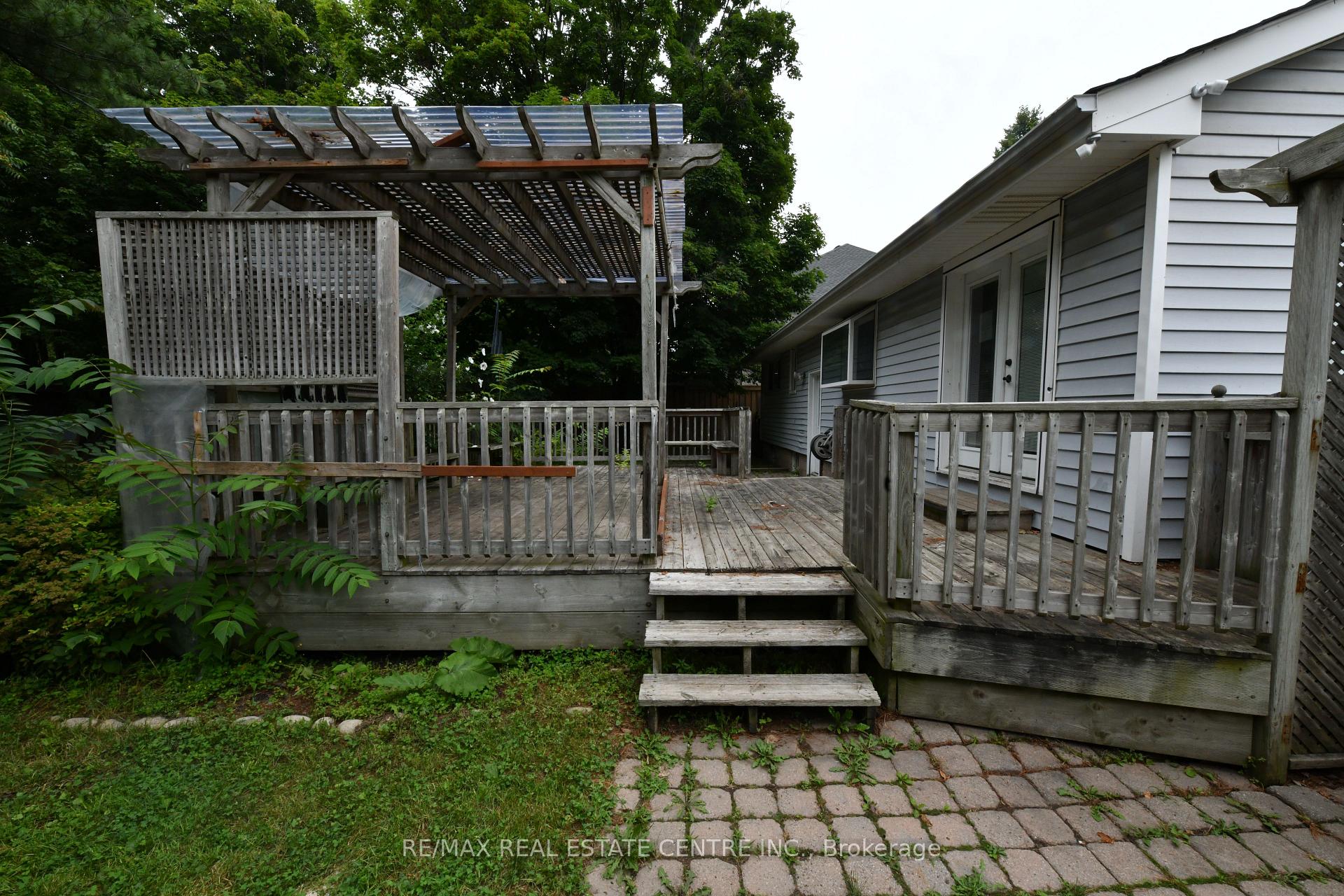 Photo 20 of 15 Miller Drive, Hamilton, Ancaster — HOMEH