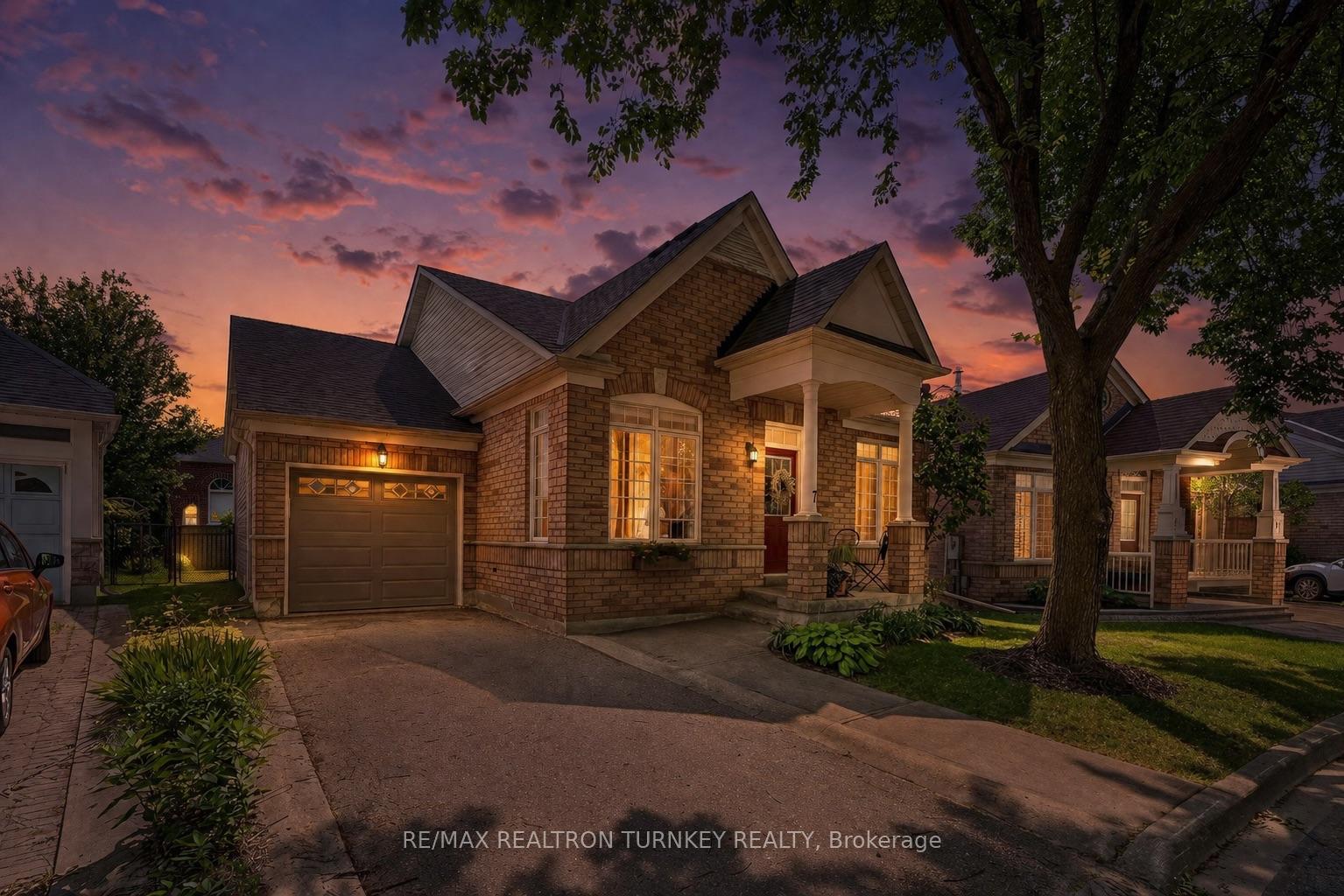 Photo 1 of 7 Thomas Bales Drive, Markham, Berczy — HOMEH