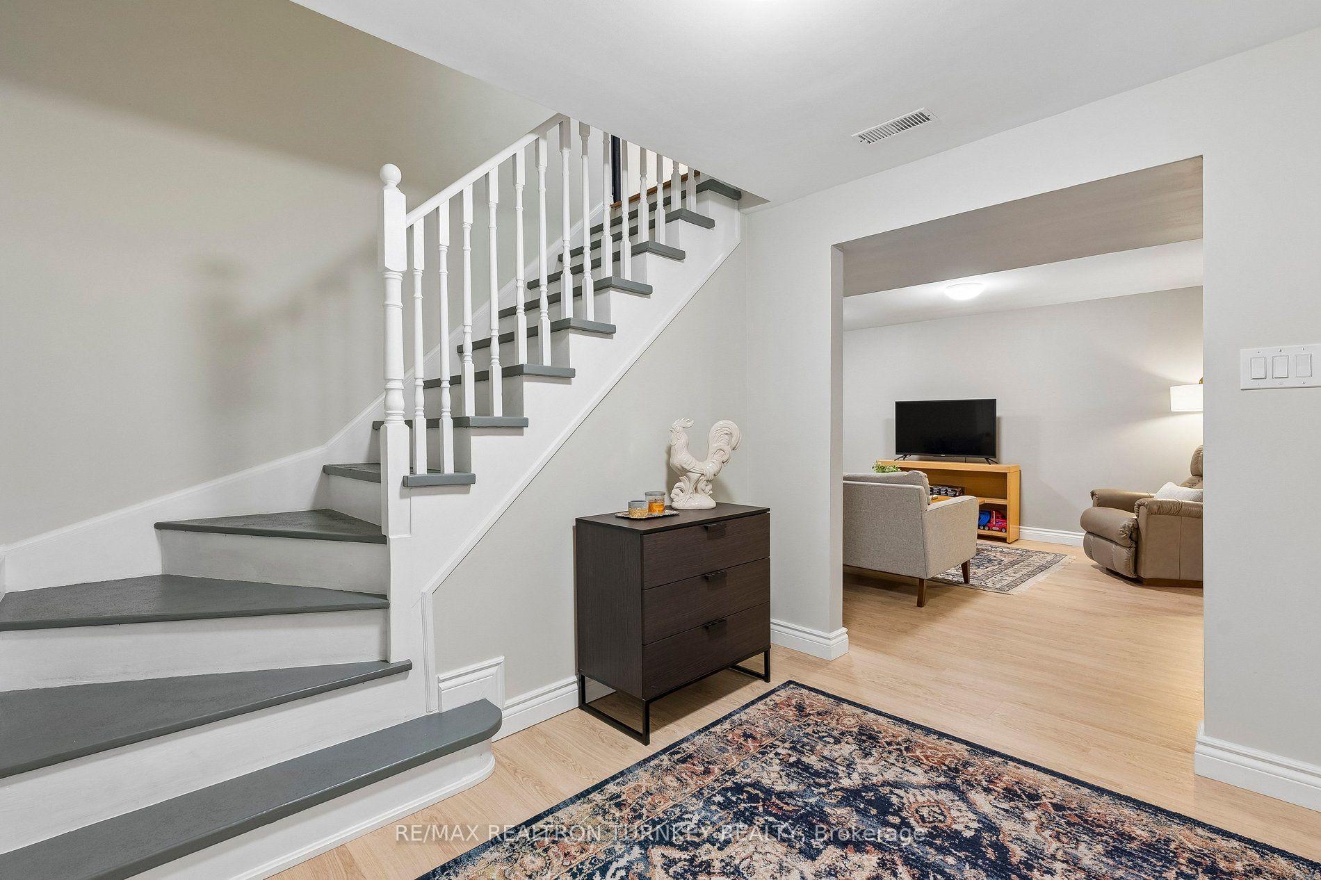Photo 32 of 7 Thomas Bales Drive, Markham, Berczy — HOMEH