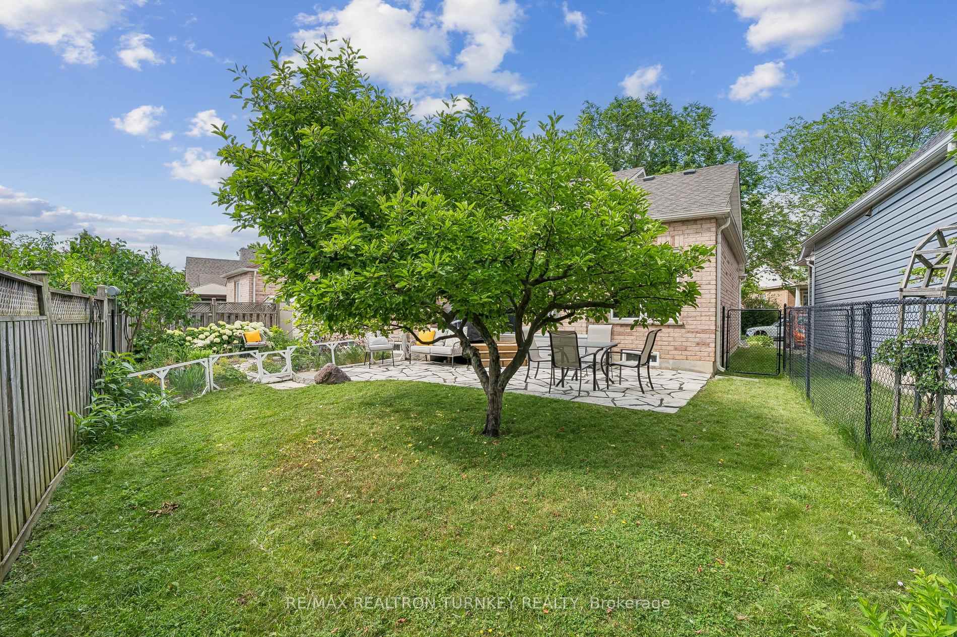 Photo 33 of 7 Thomas Bales Drive, Markham, Berczy — HOMEH