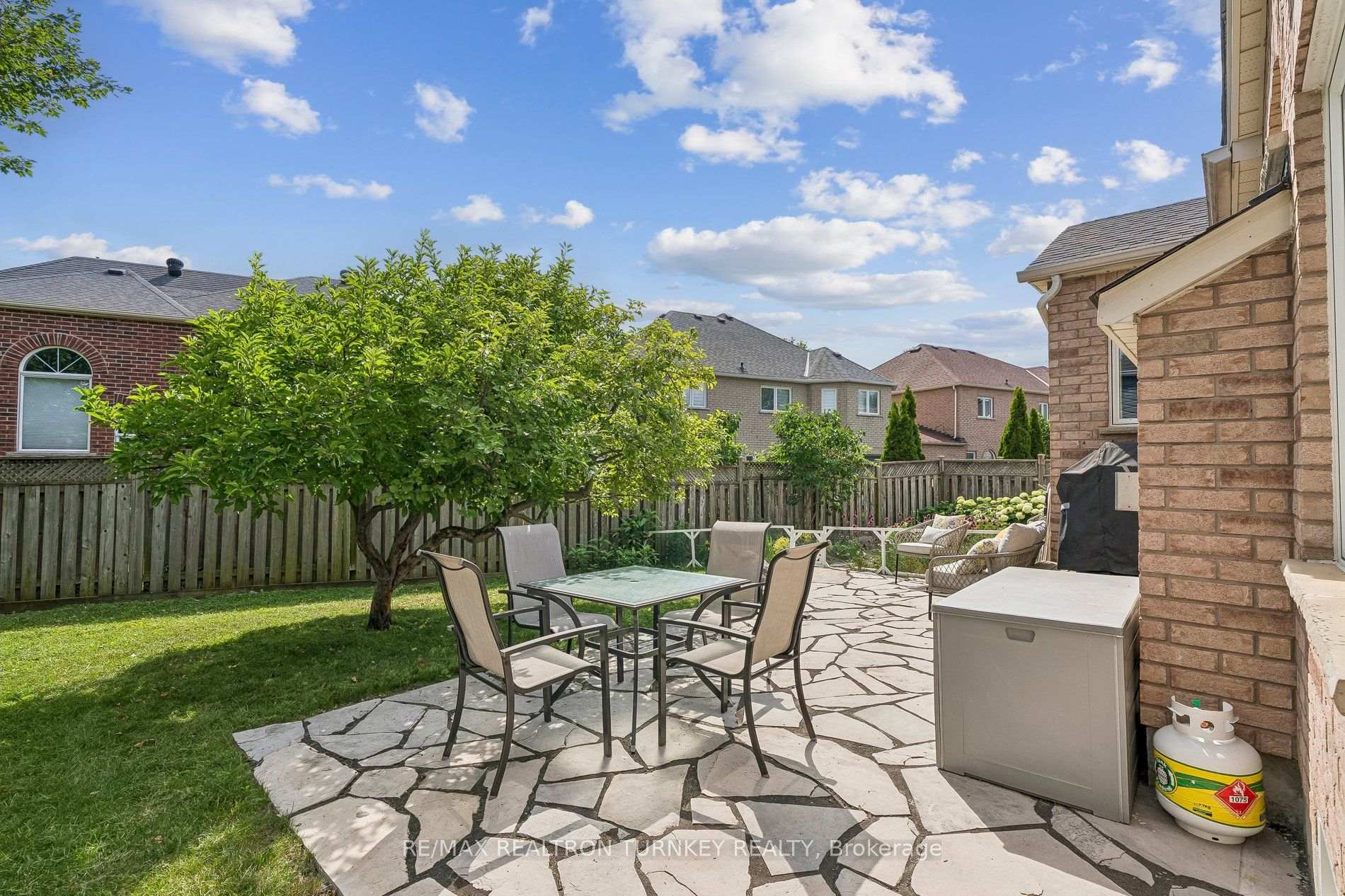 Photo 35 of 7 Thomas Bales Drive, Markham, Berczy — HOMEH