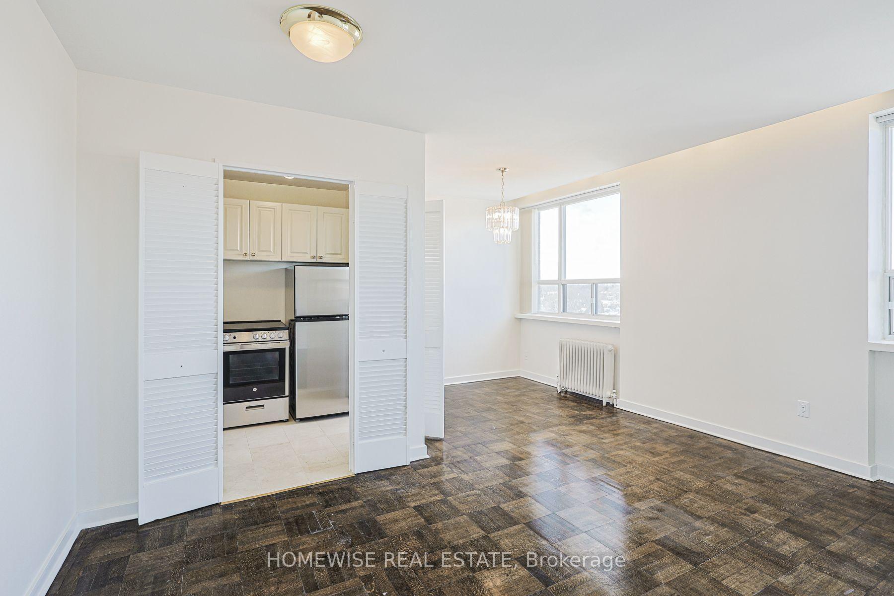 Photo 8 of Unit 902, 485 Kingston Road, Toronto, The Beaches — HOMEH