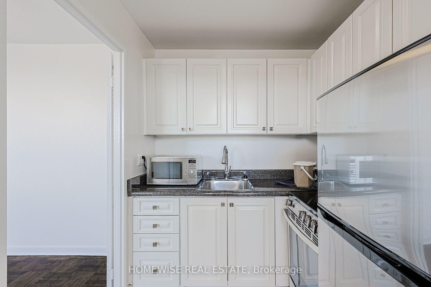 Photo 6 of Unit 902, 485 Kingston Road, Toronto, The Beaches — HOMEH
