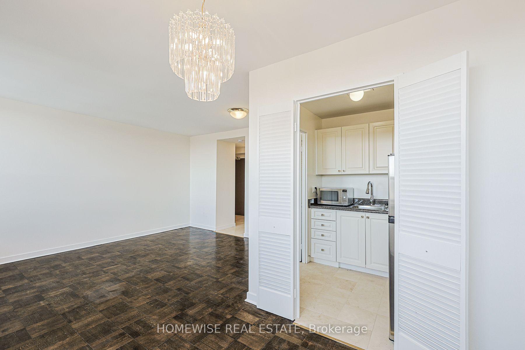 Photo 10 of Unit 902, 485 Kingston Road, Toronto, The Beaches — HOMEH