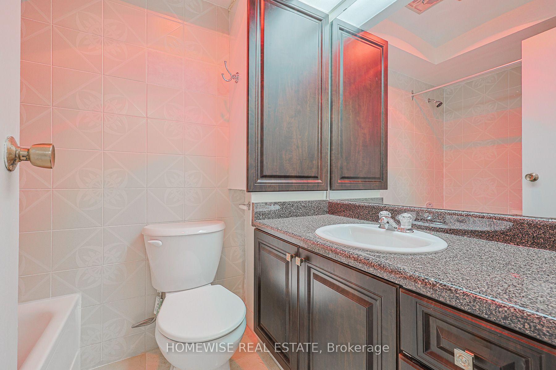Photo 21 of Unit 902, 485 Kingston Road, Toronto, The Beaches — HOMEH