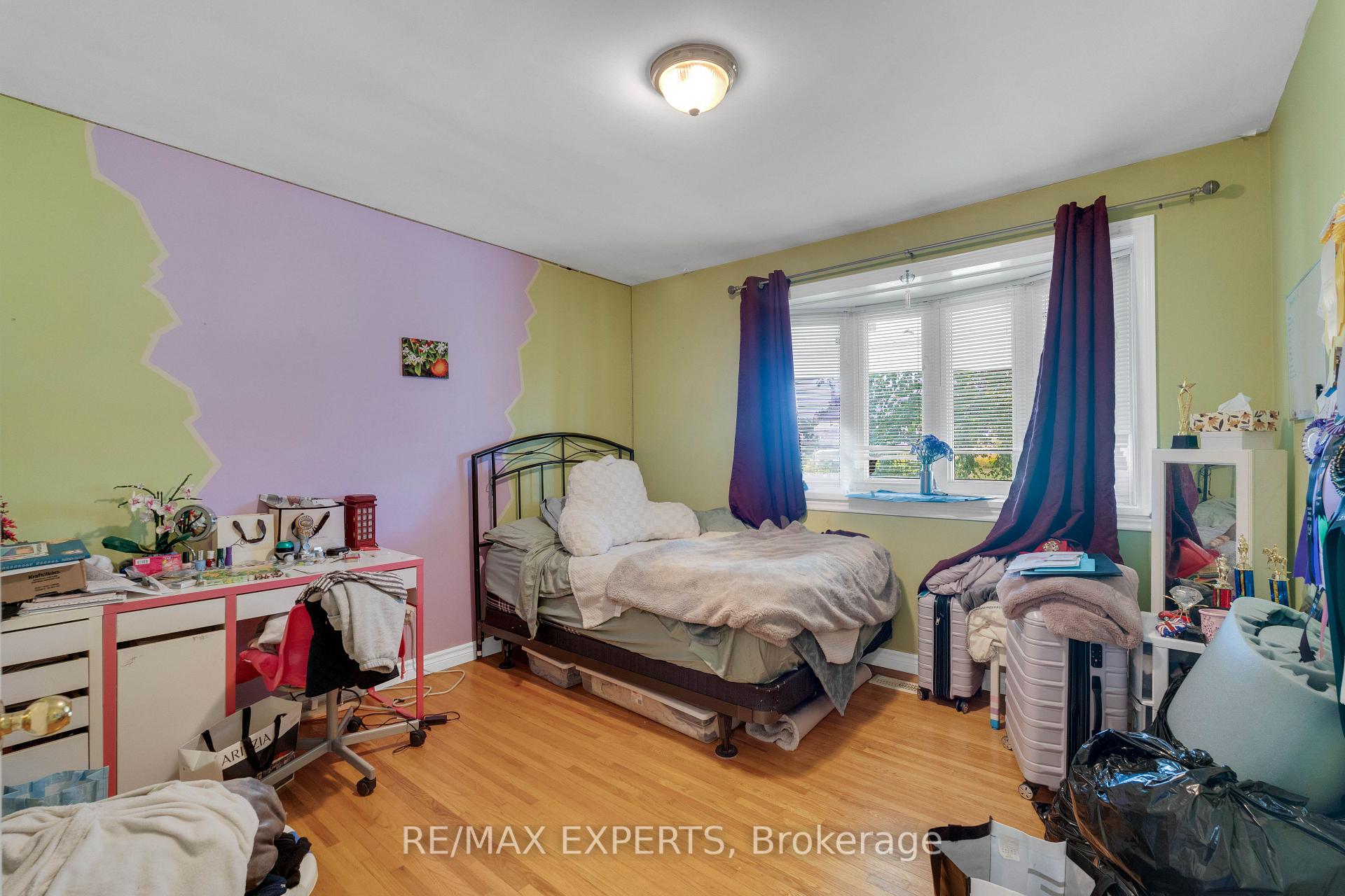 Photo 11 of 307 Pearl Street, Caledon, Bolton West — HOMEH