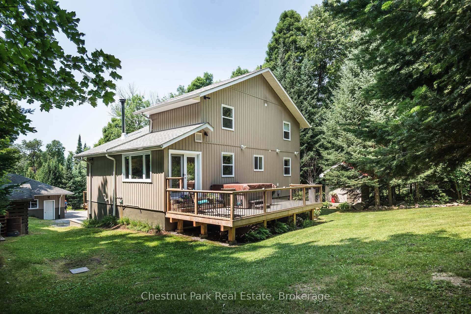 Photo 3 of 253 Chapman Drive, Burk's Falls — HOMEH