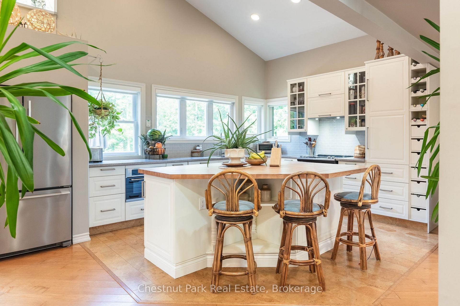 Photo 18 of 253 Chapman Drive, Burk's Falls — HOMEH