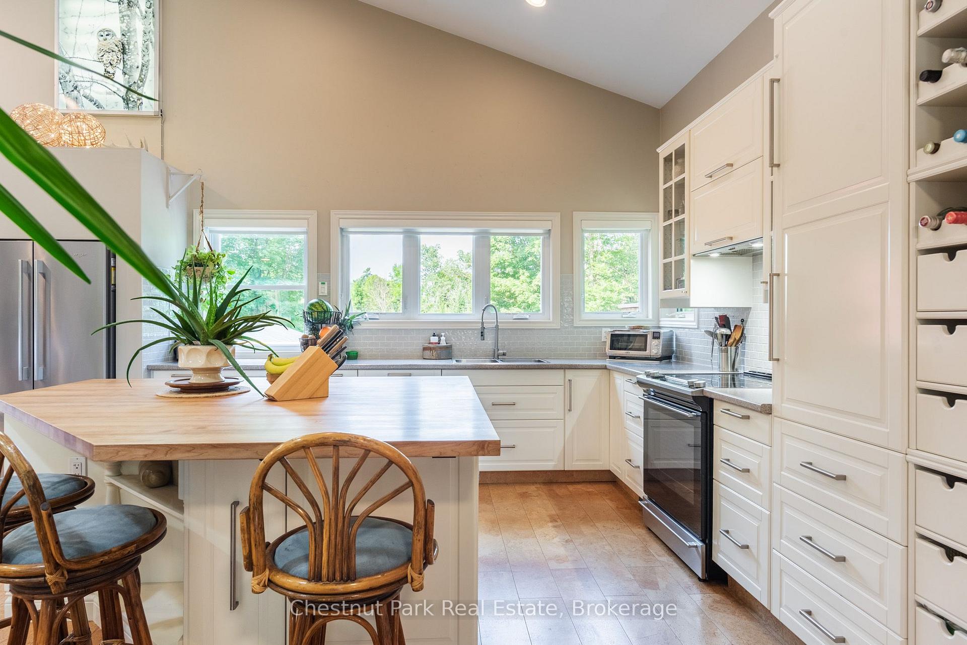 Photo 19 of 253 Chapman Drive, Burk's Falls — HOMEH