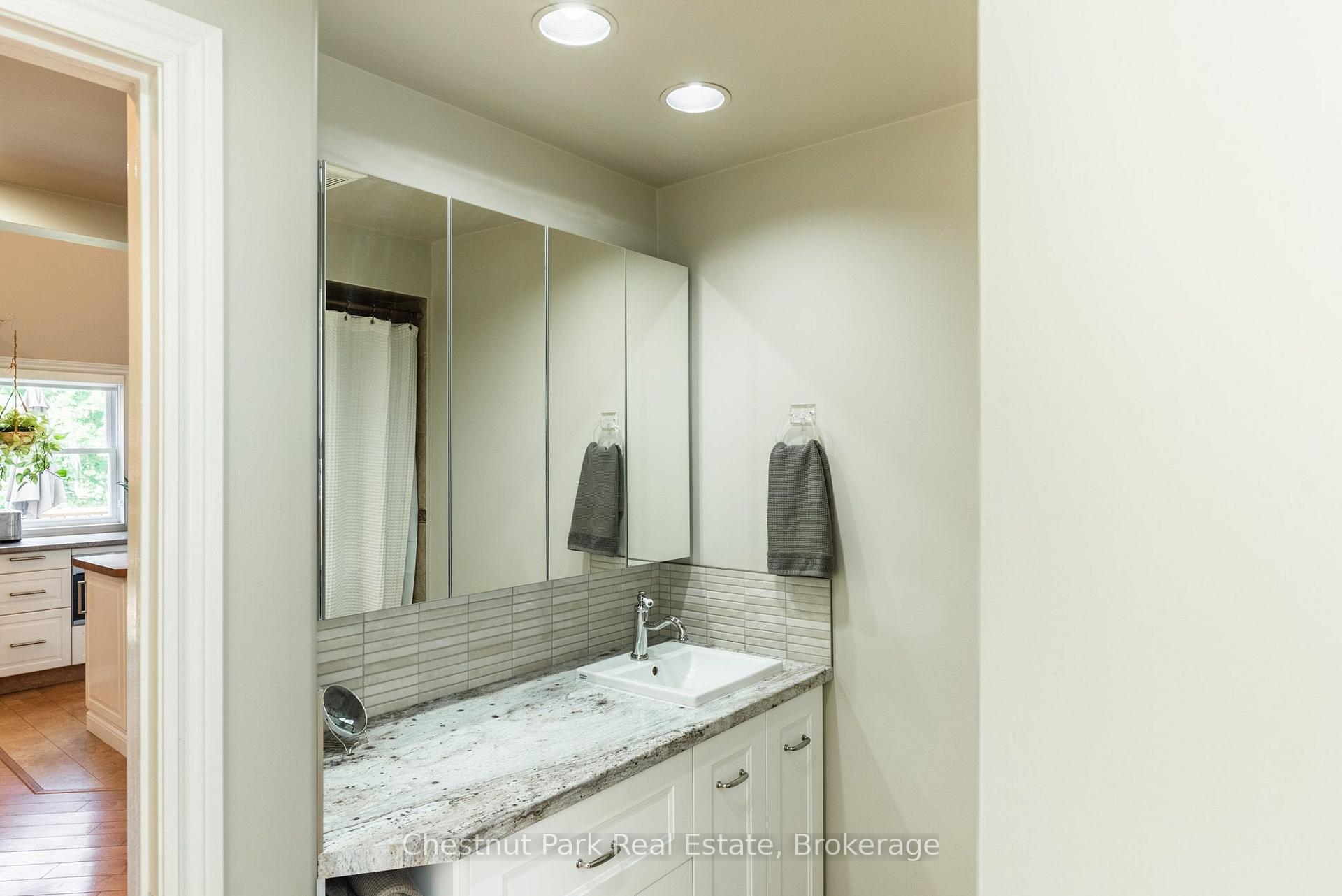 Photo 32 of 253 Chapman Drive, Burk's Falls — HOMEH
