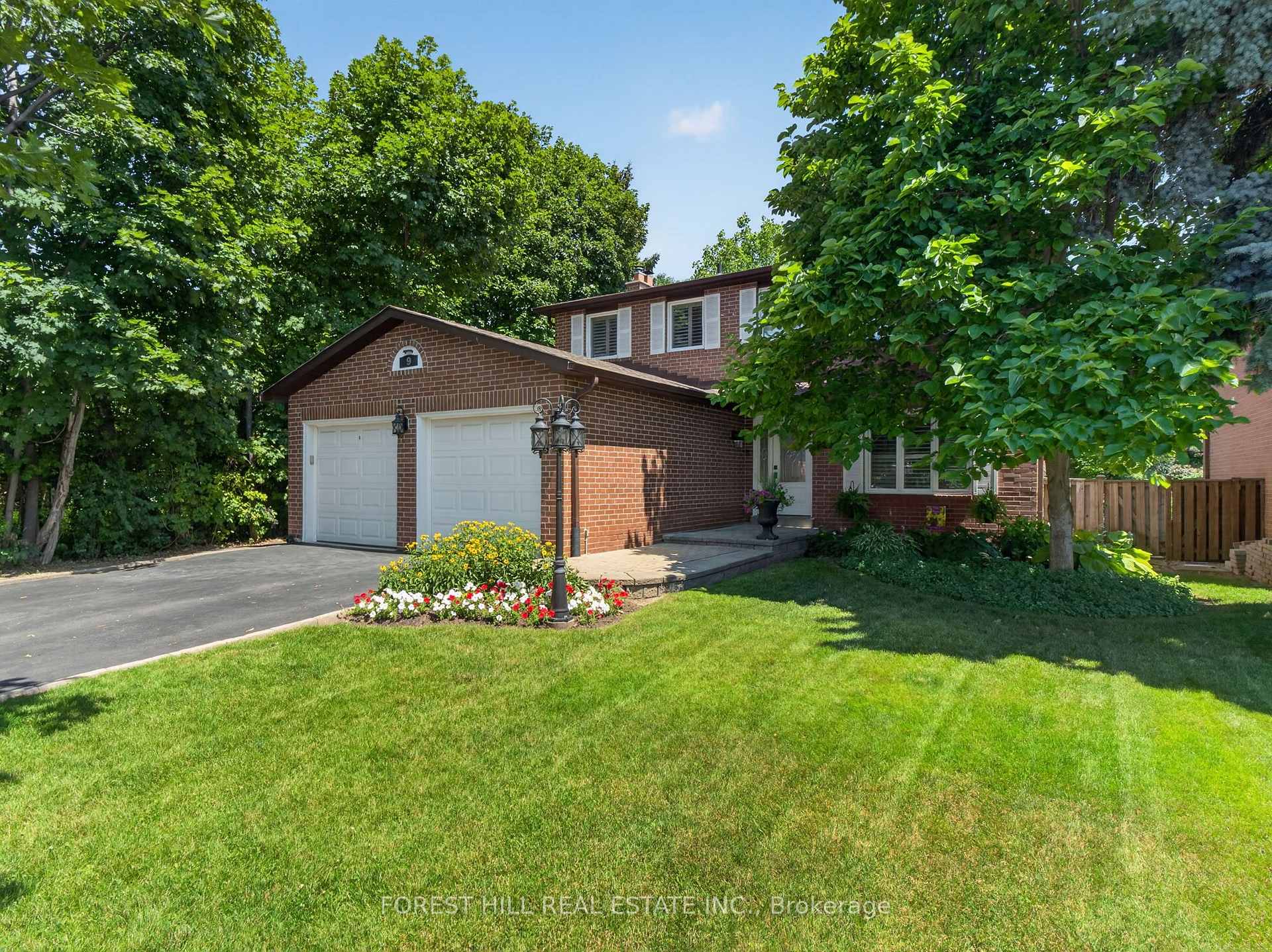 Photo 1 of 9 Tomlin Crescent, Richmond Hill, North Richvale — HOMEH