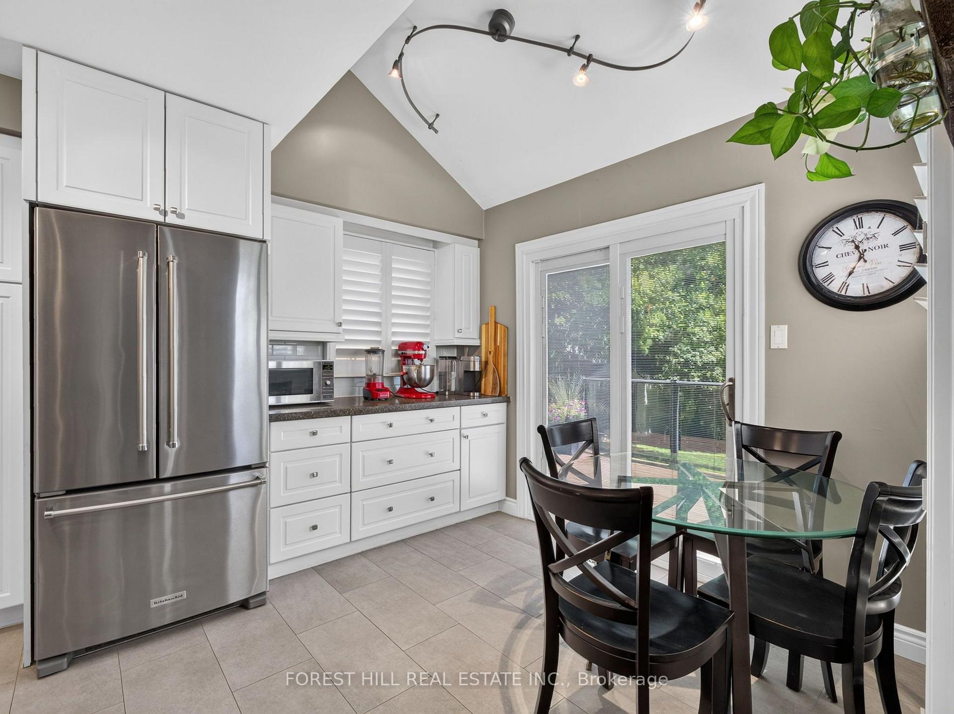 Photo 12 of 9 Tomlin Crescent, Richmond Hill, North Richvale — HOMEH