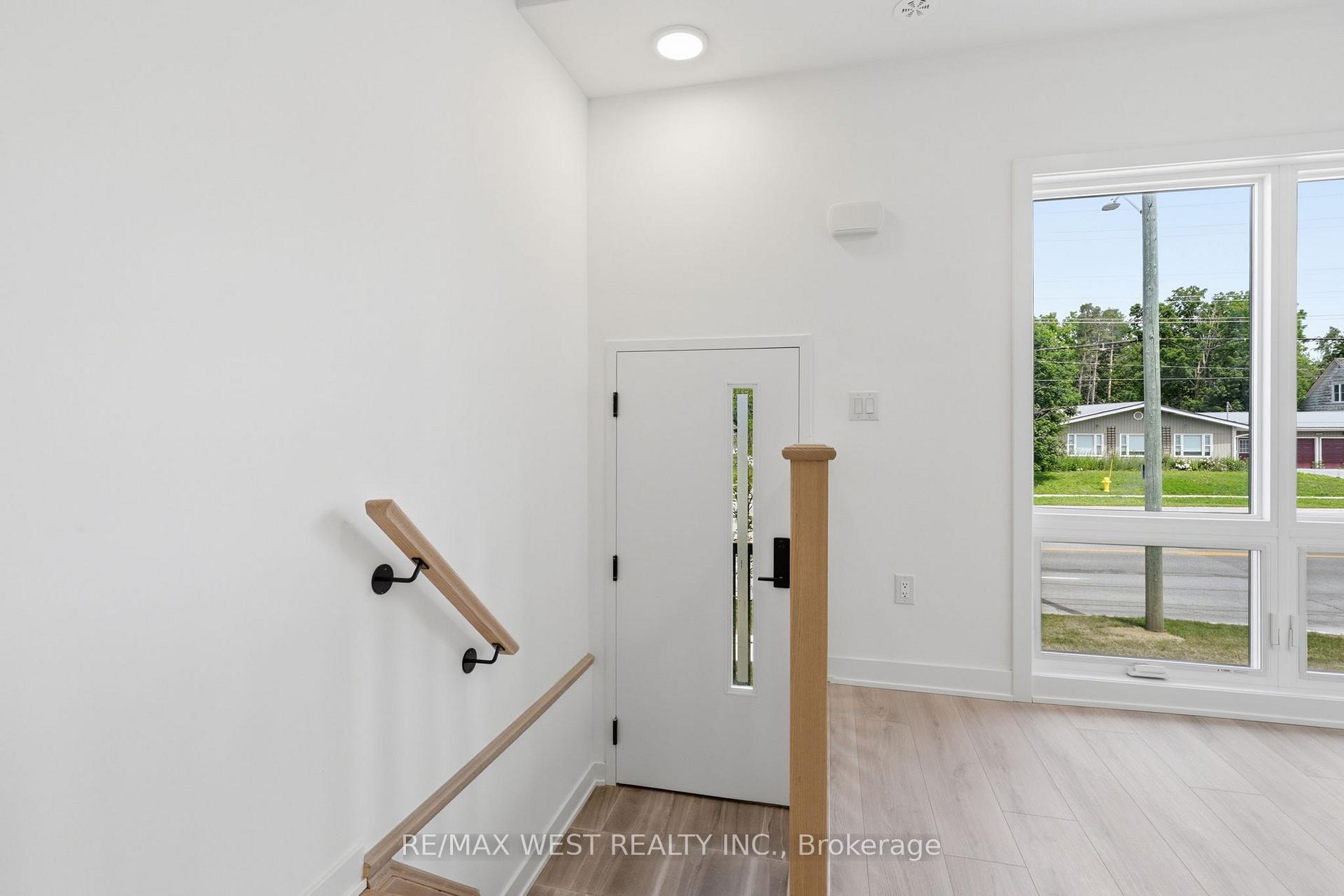 Photo 4 of Unit 7, 521 Big Bay Point Road, Barrie, Painswick South — HOMEH