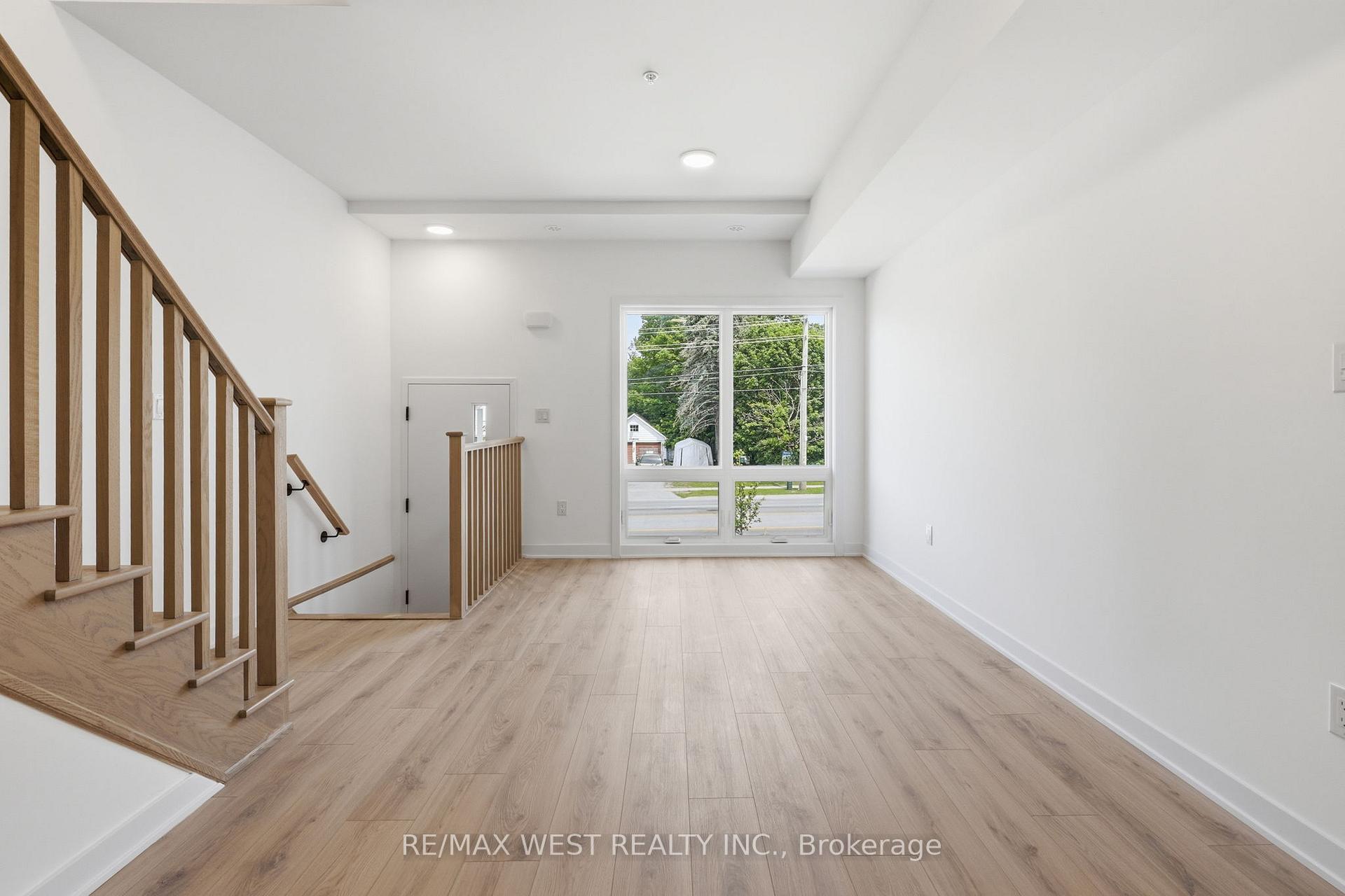 Photo 5 of Unit 7, 521 Big Bay Point Road, Barrie, Painswick South — HOMEH