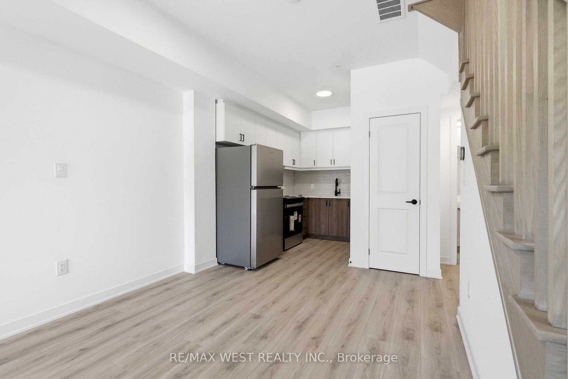 Photo 7 of Unit 7, 521 Big Bay Point Road, Barrie, Painswick South — HOMEH