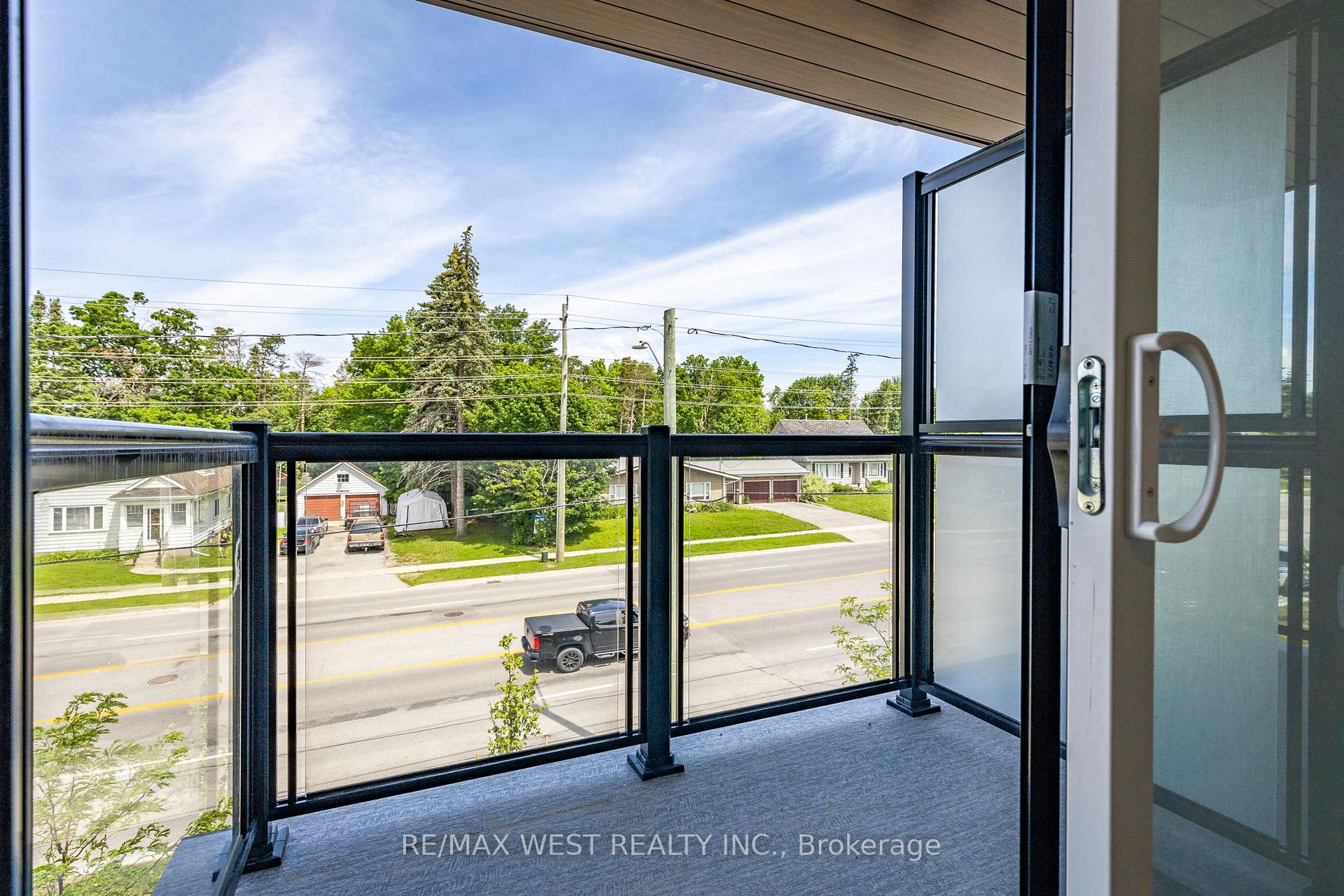Photo 15 of Unit 7, 521 Big Bay Point Road, Barrie, Painswick South — HOMEH