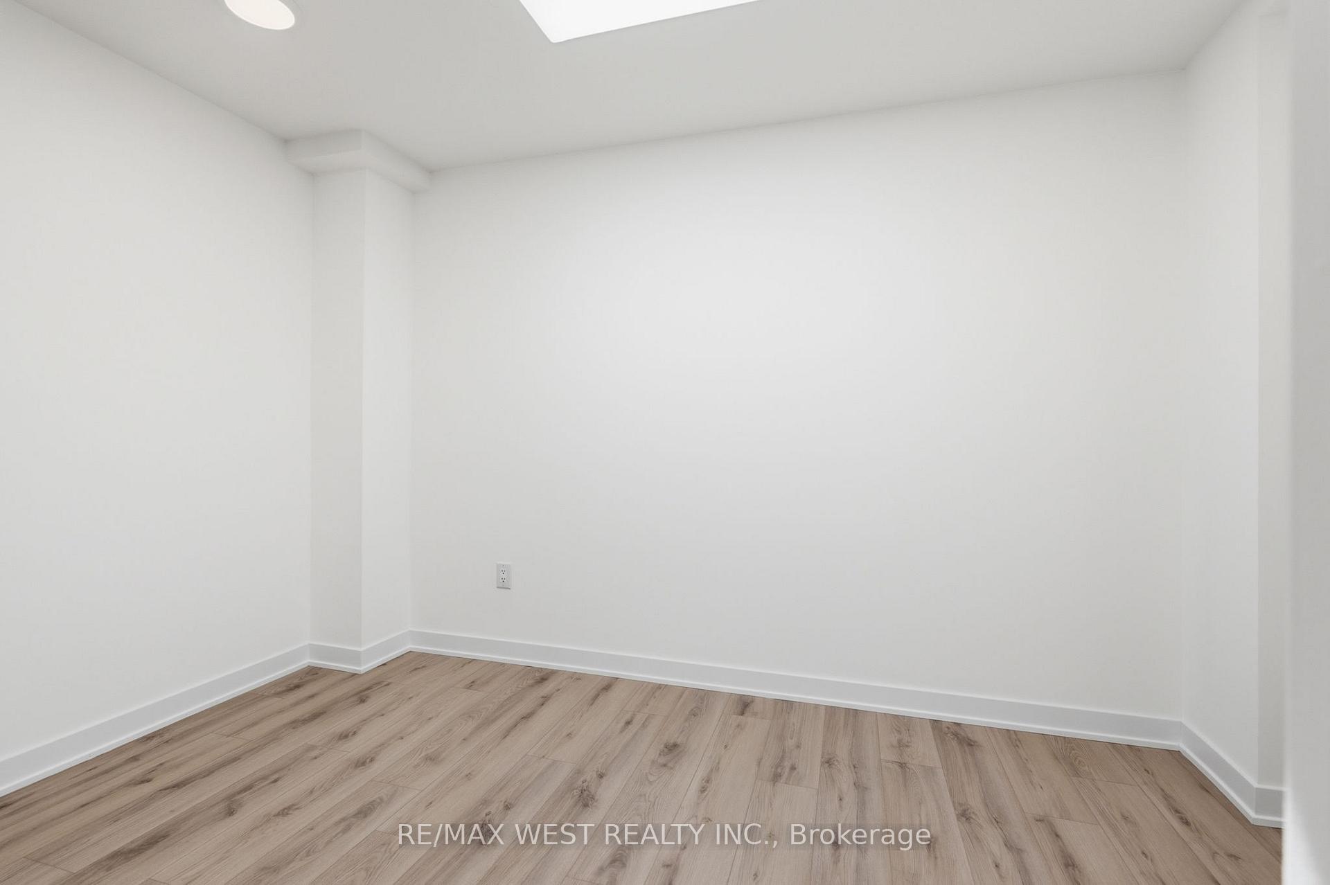 Photo 19 of Unit 7, 521 Big Bay Point Road, Barrie, Painswick South — HOMEH