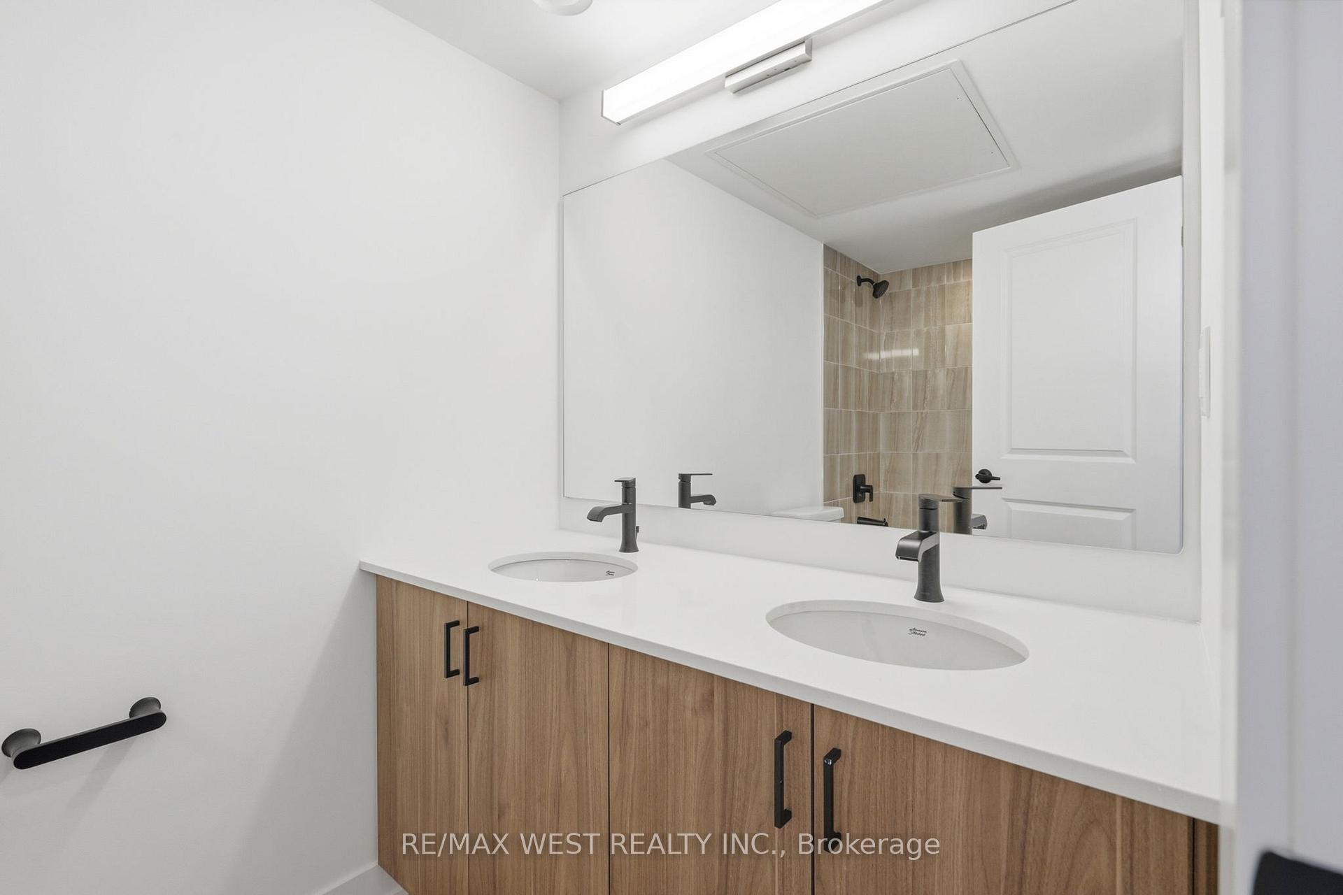 Photo 21 of Unit 7, 521 Big Bay Point Road, Barrie, Painswick South — HOMEH
