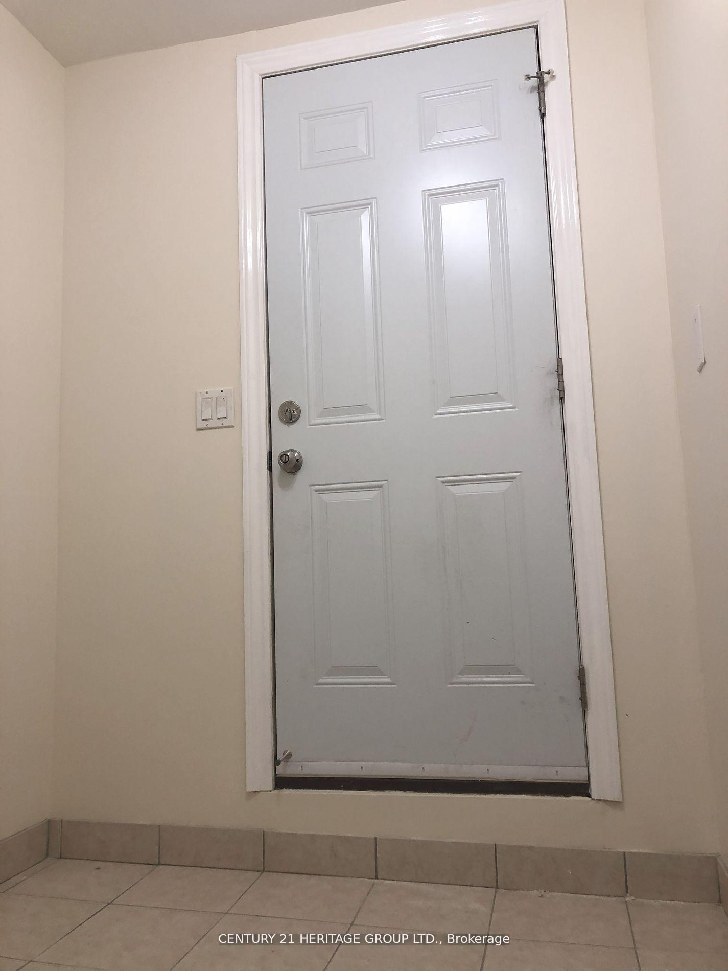 Photo 3 of Unit Apt 1 Bdrm 2, 16 Cartmel Drive, Markham, Milliken Mills East — HOMEH