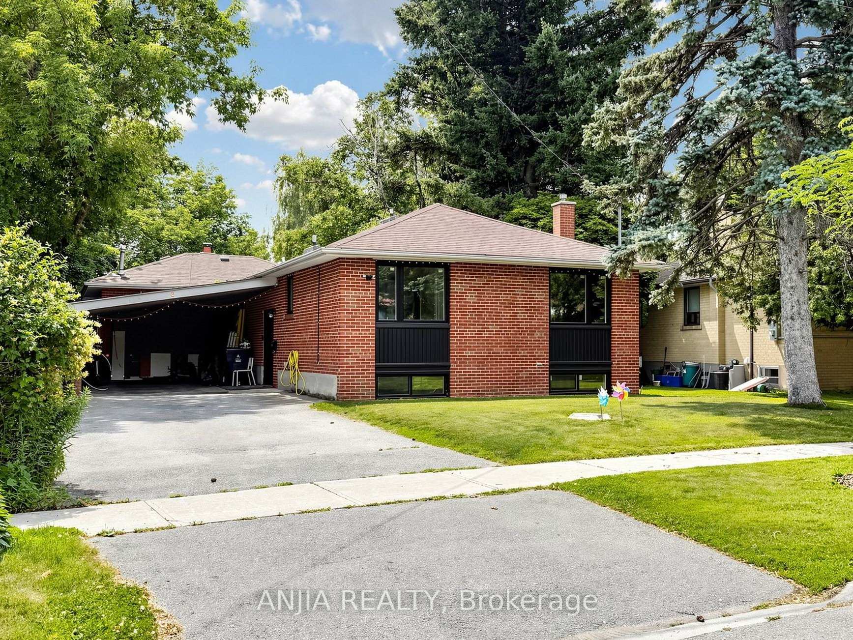 Front of 8 Applefield Drive