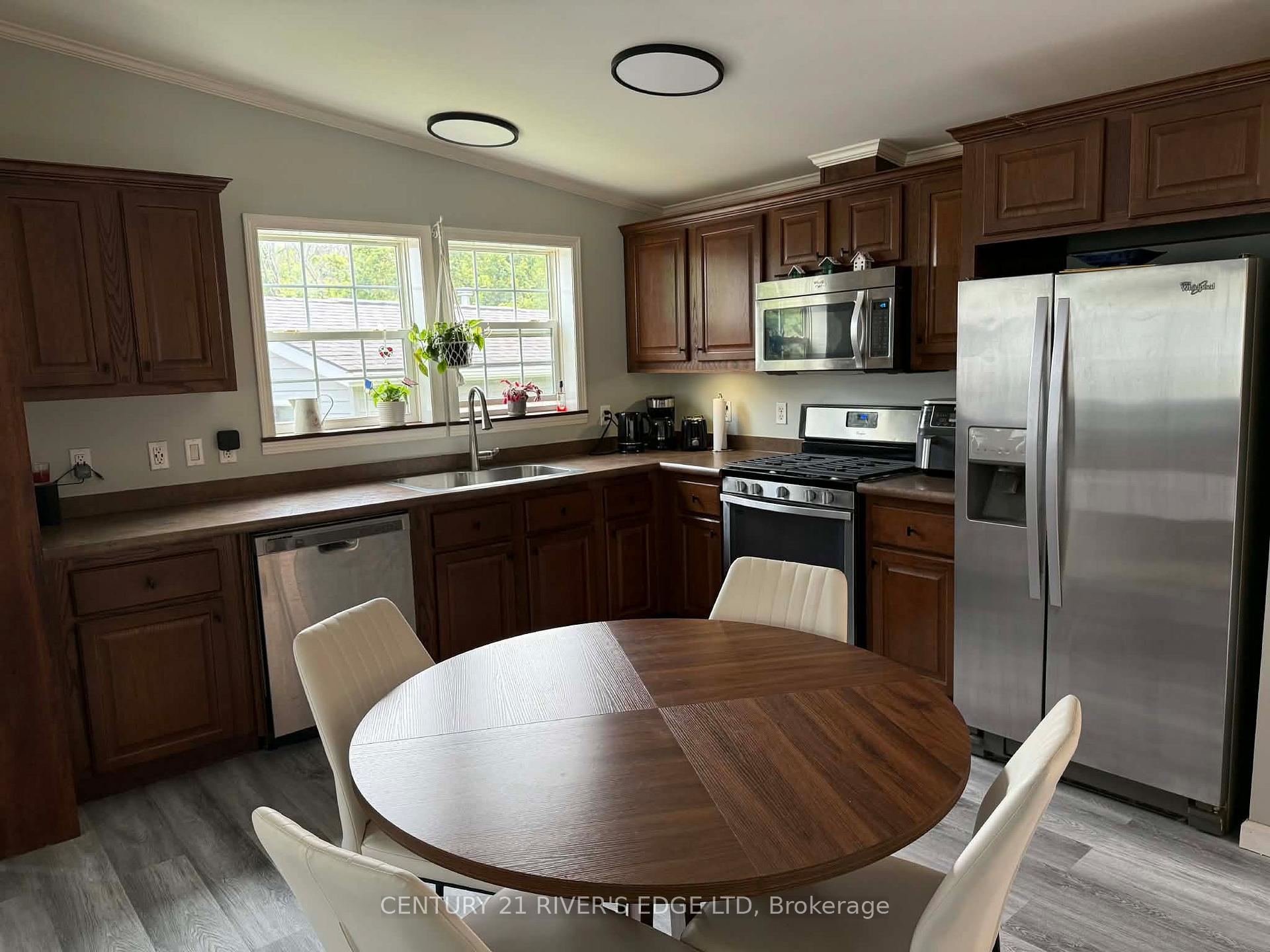 Photo 8 of 63 Whites Road, Quinte West, Sidney Ward — HOMEH