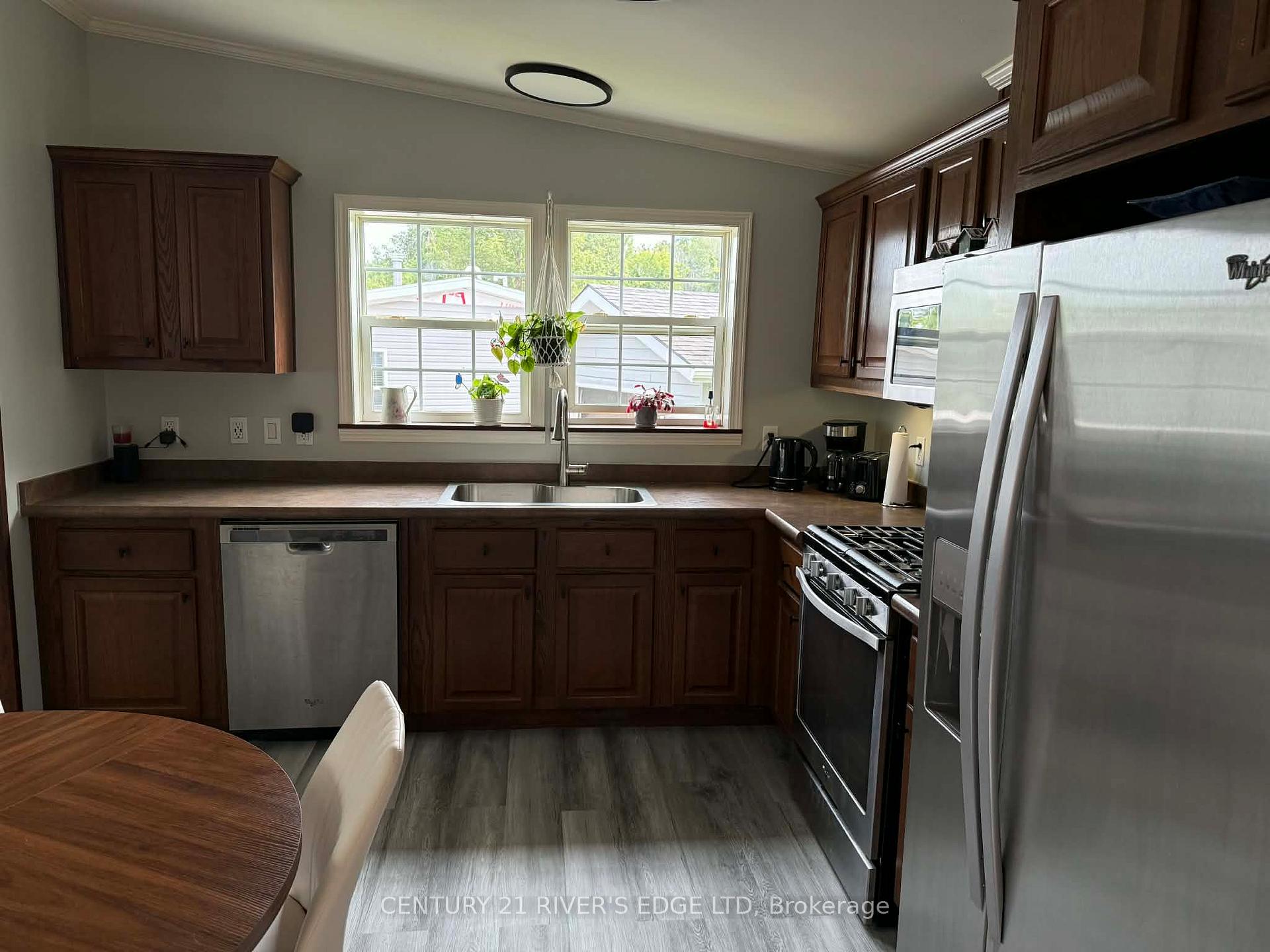 Photo 9 of 63 Whites Road, Quinte West, Sidney Ward — HOMEH