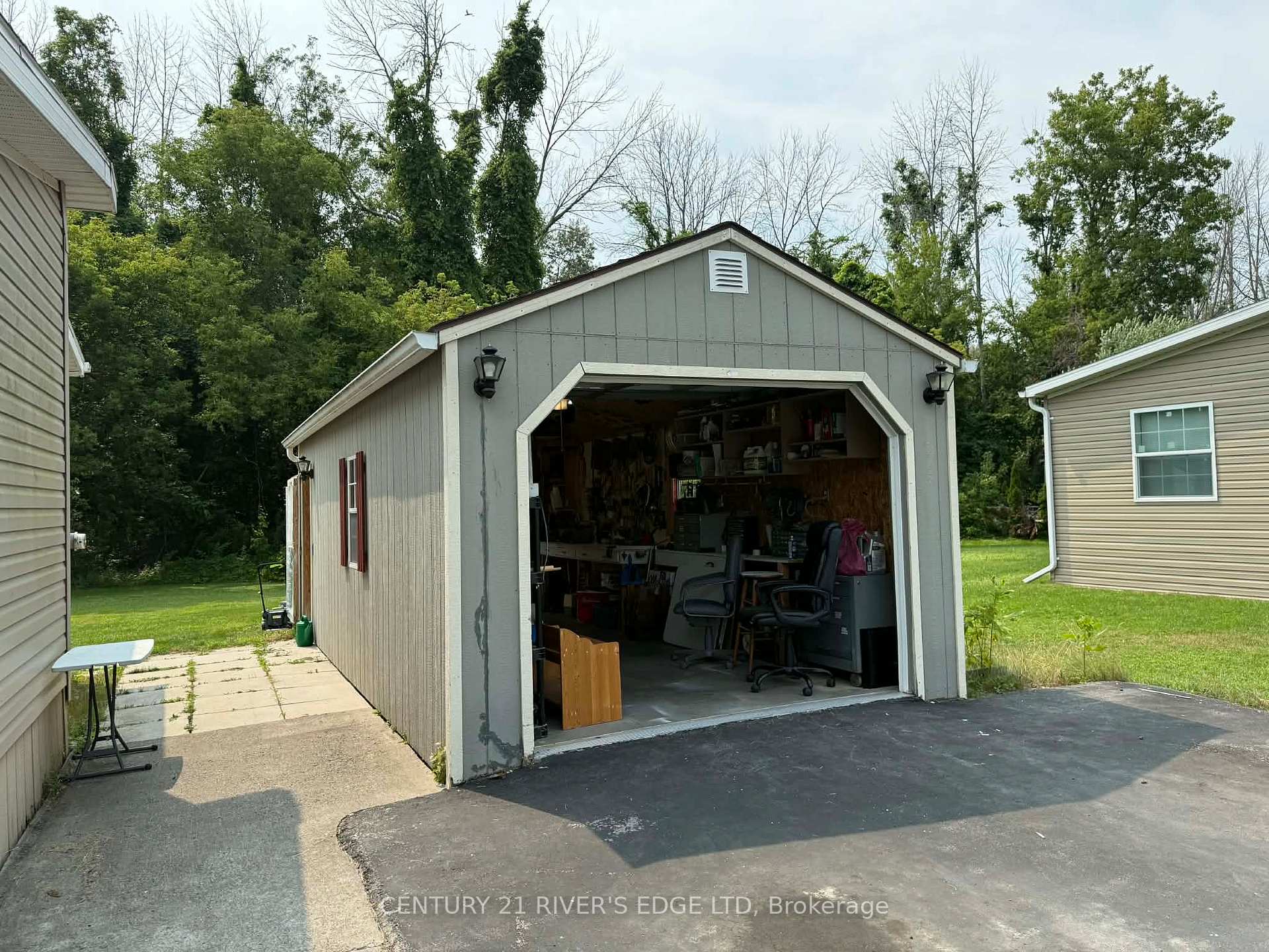 Photo 19 of 63 Whites Road, Quinte West, Sidney Ward — HOMEH
