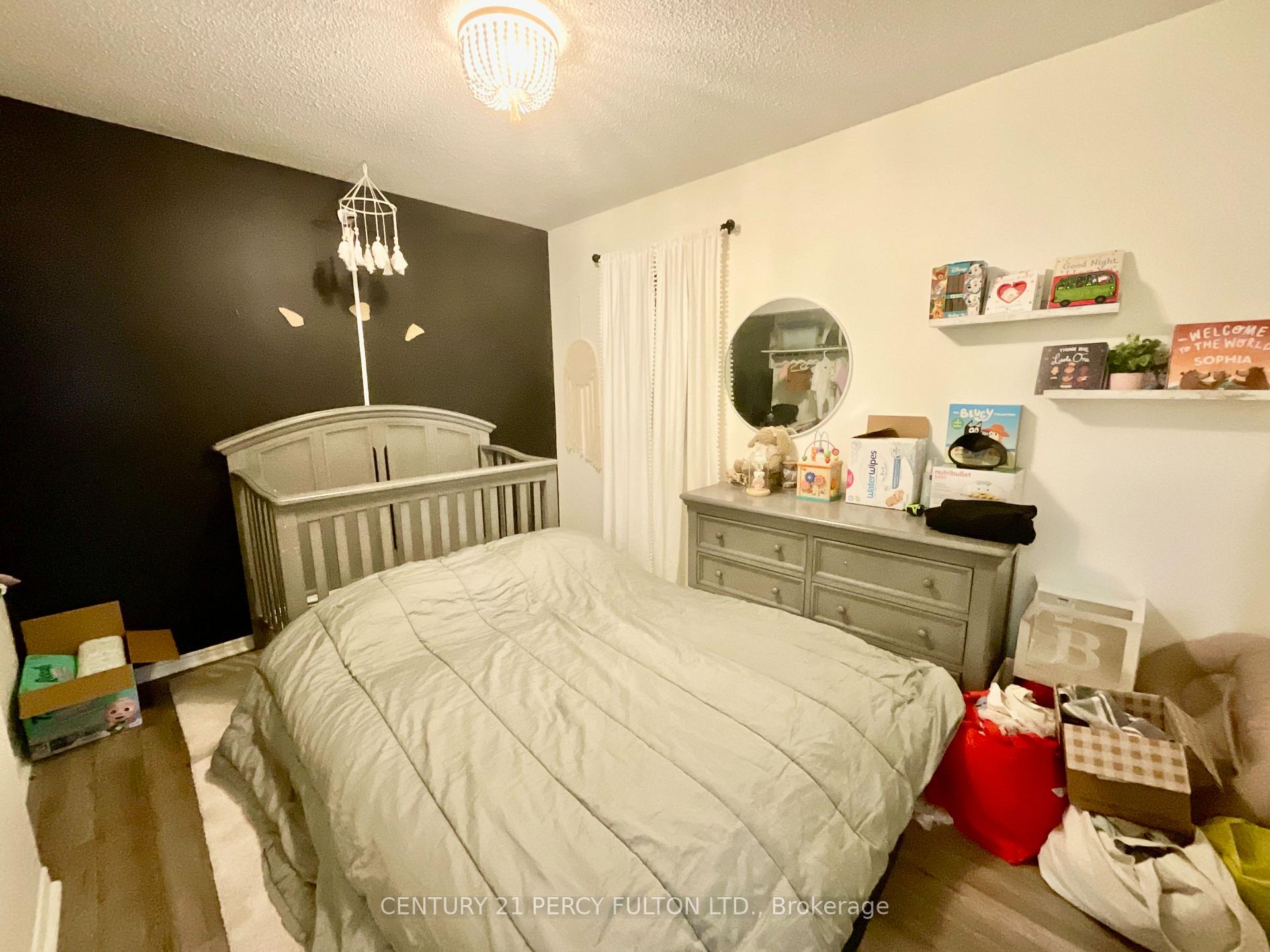 Photo 10 of 173 Sophia Road, Markham, Middlefield — HOMEH
