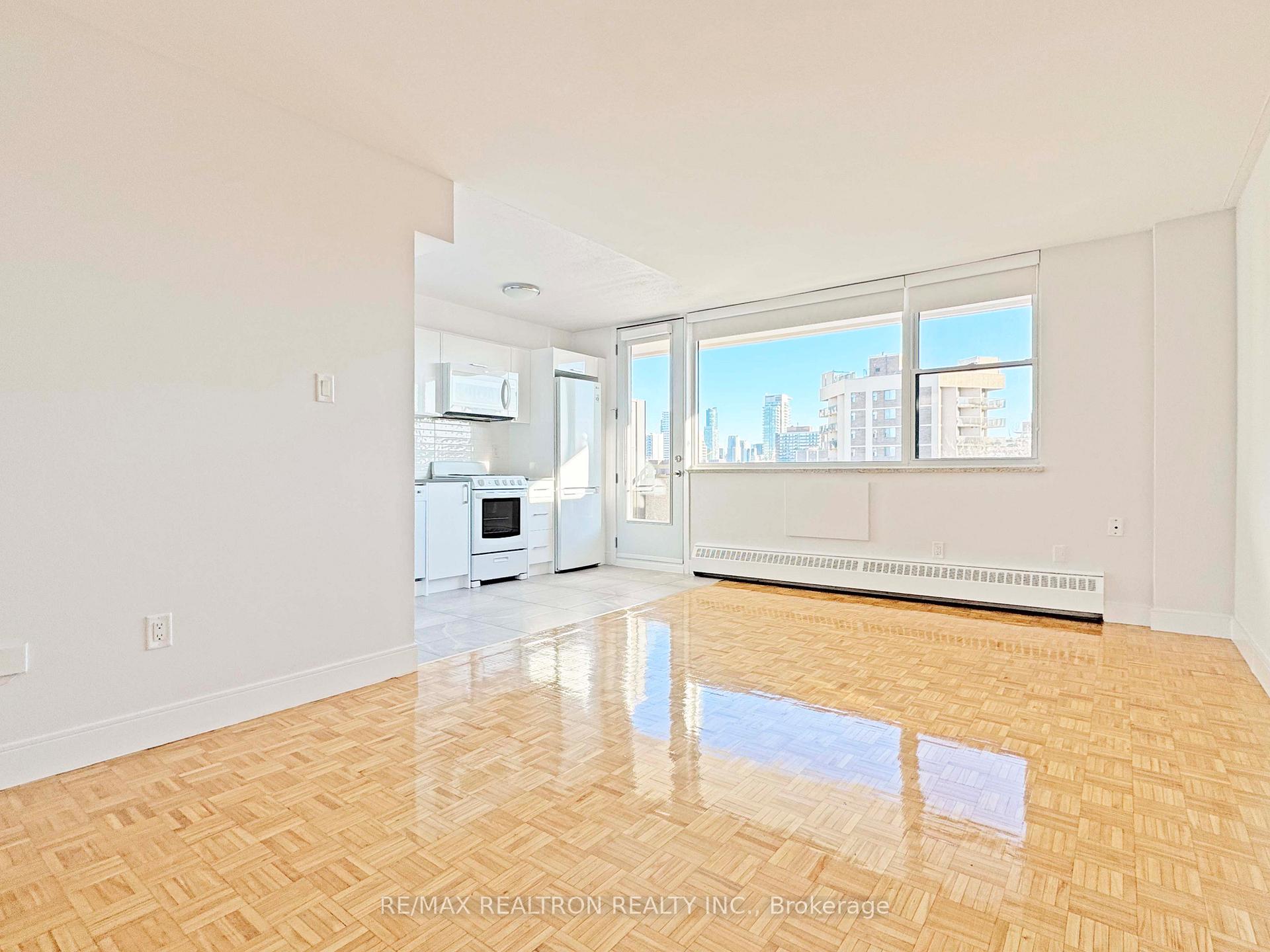 Photo 3 of Unit 702, 276 St George Street, Toronto, The Annex — HOMEH