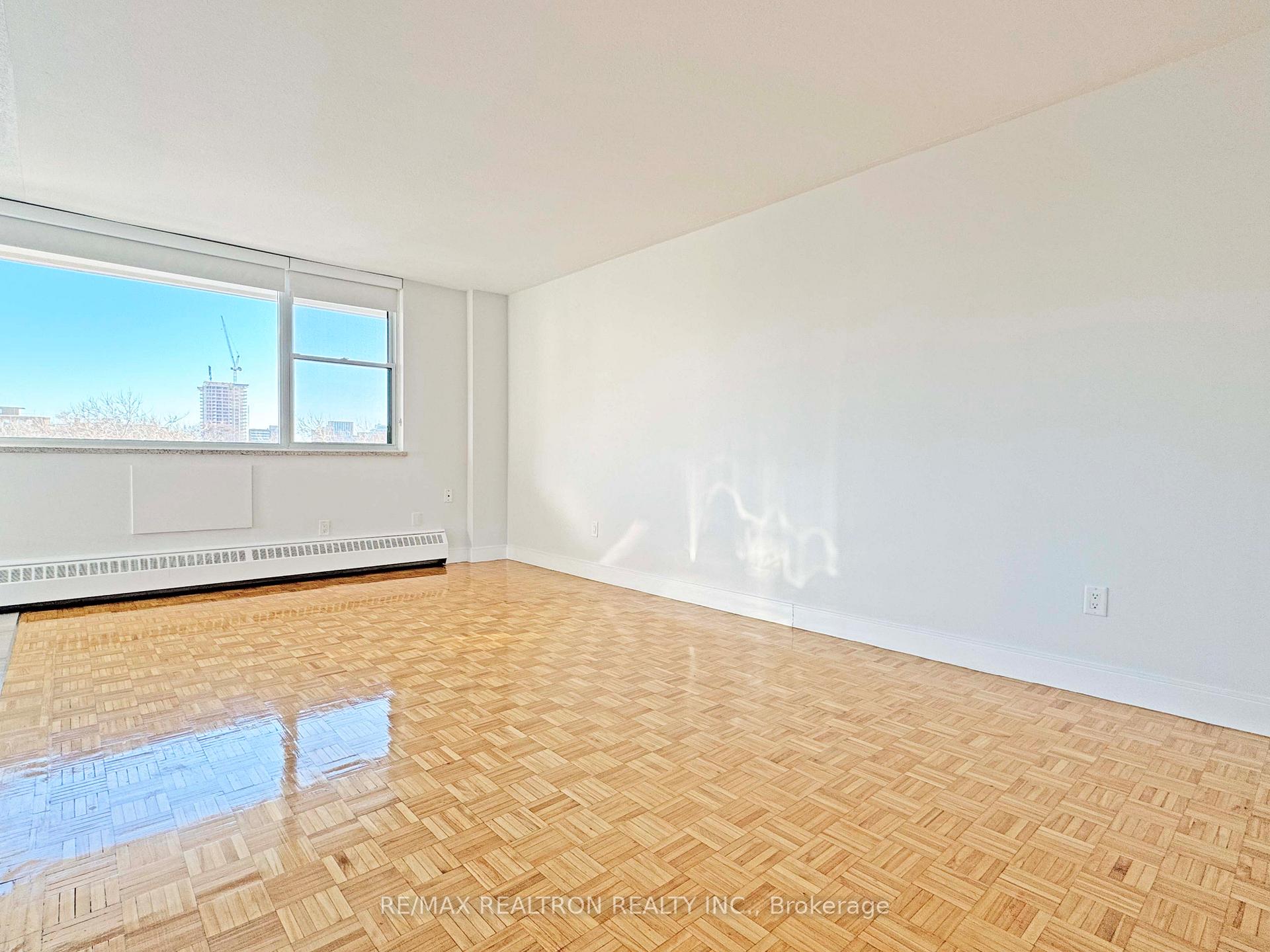Photo 6 of Unit 702, 276 St George Street, Toronto, The Annex — HOMEH