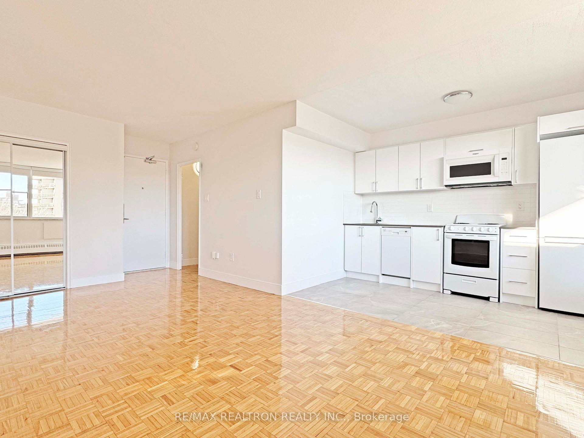 Photo 7 of Unit 702, 276 St George Street, Toronto, The Annex — HOMEH
