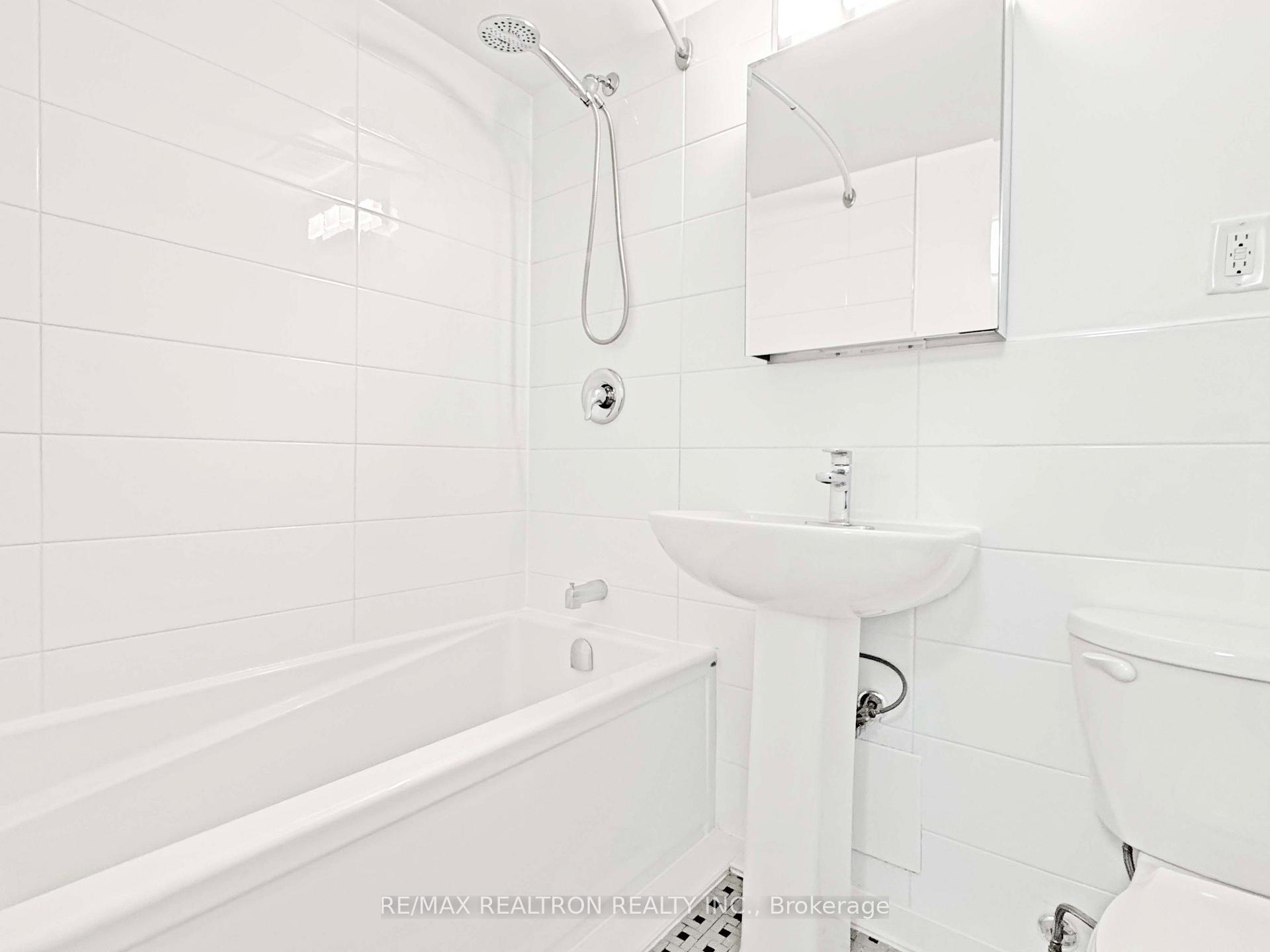 Photo 10 of Unit 702, 276 St George Street, Toronto, The Annex — HOMEH