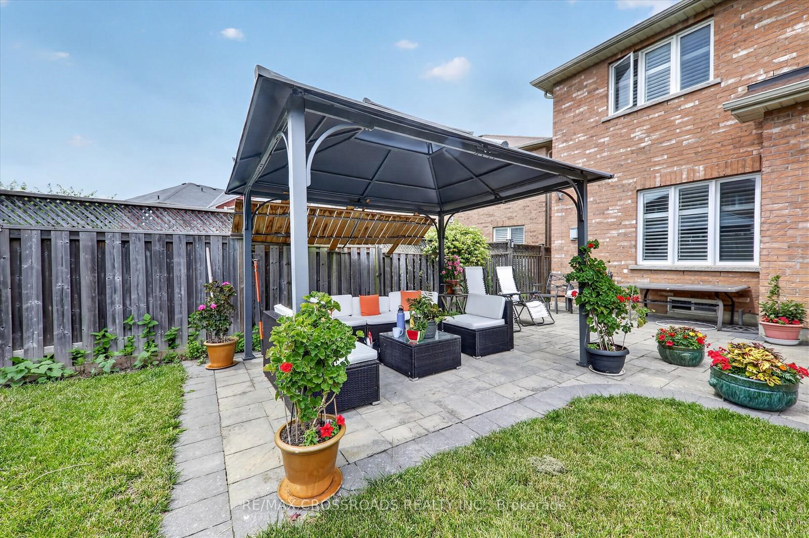 Photo 3 of 15 Sedore Street, Markham, Greensborough — HOMEH