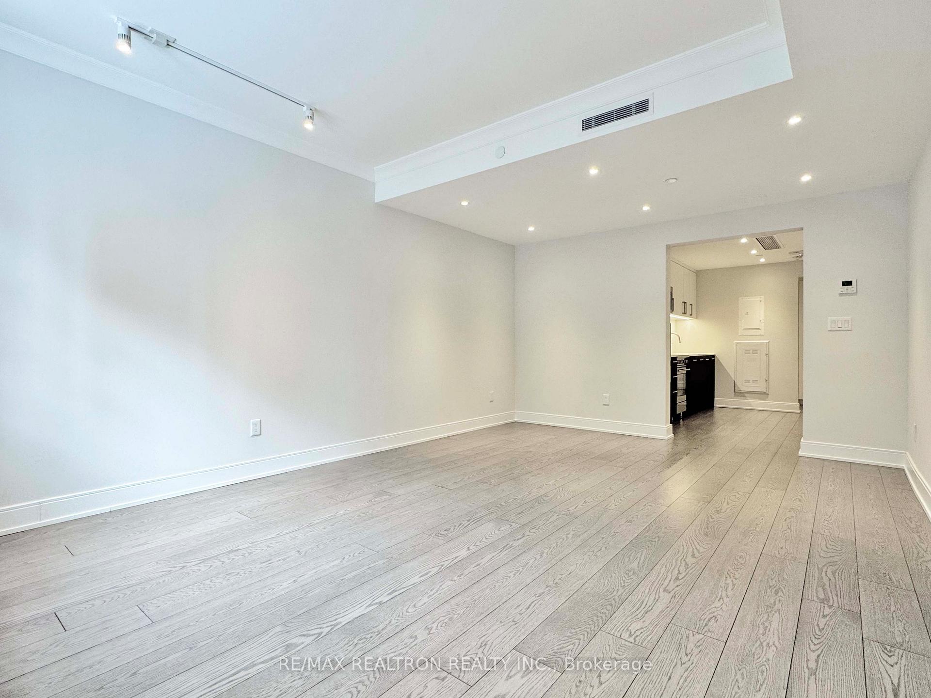Photo 7 of Unit 105, 2 Clarendon Avenue, Toronto, Casa Loma — HOMEH