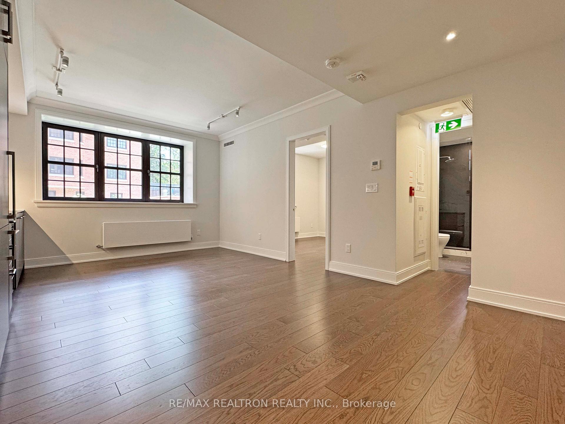 Photo 3 of Unit 108, 2 Clarendon Avenue, Toronto, Casa Loma — HOMEH
