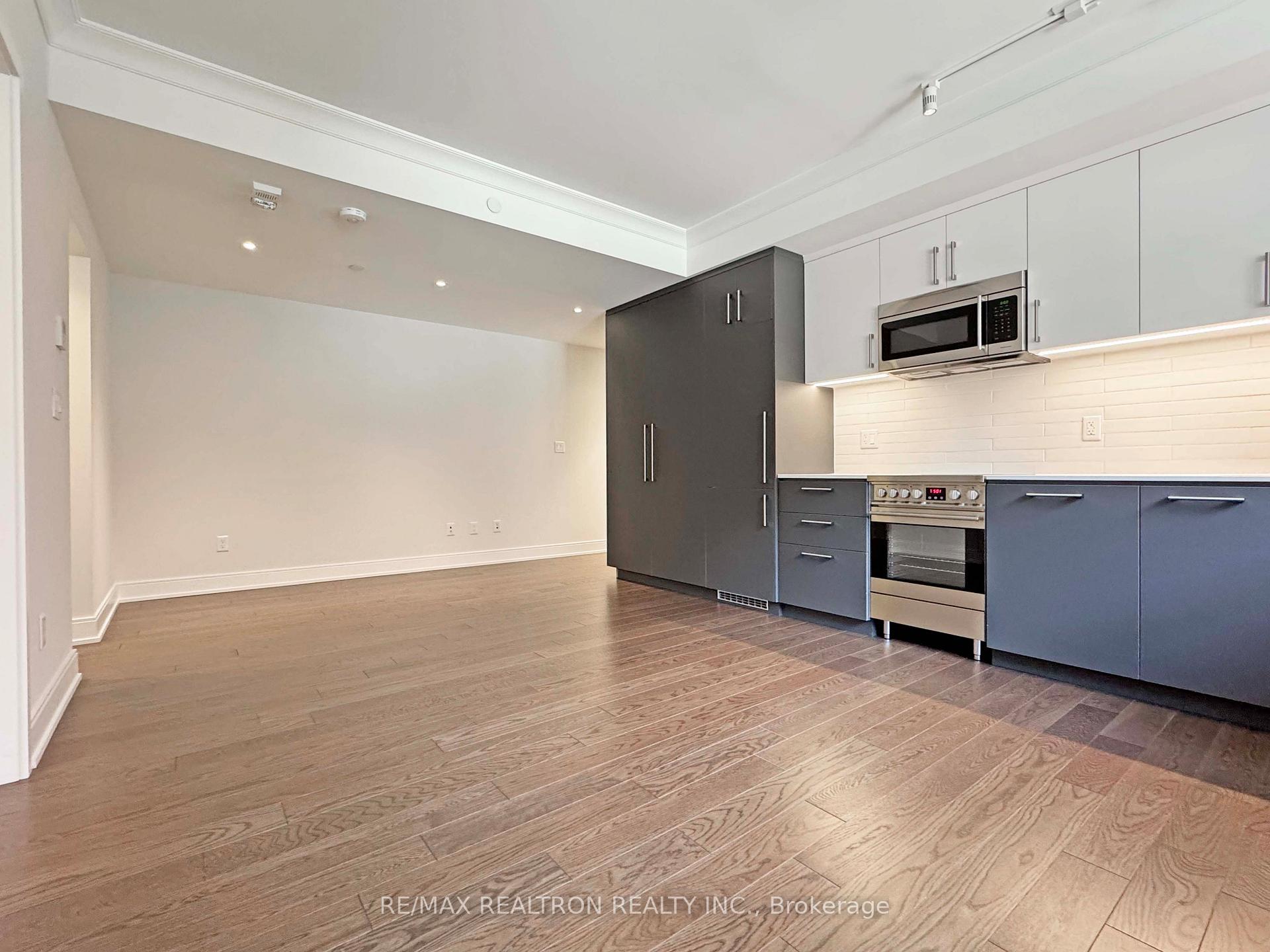 Photo 5 of Unit 108, 2 Clarendon Avenue, Toronto, Casa Loma — HOMEH