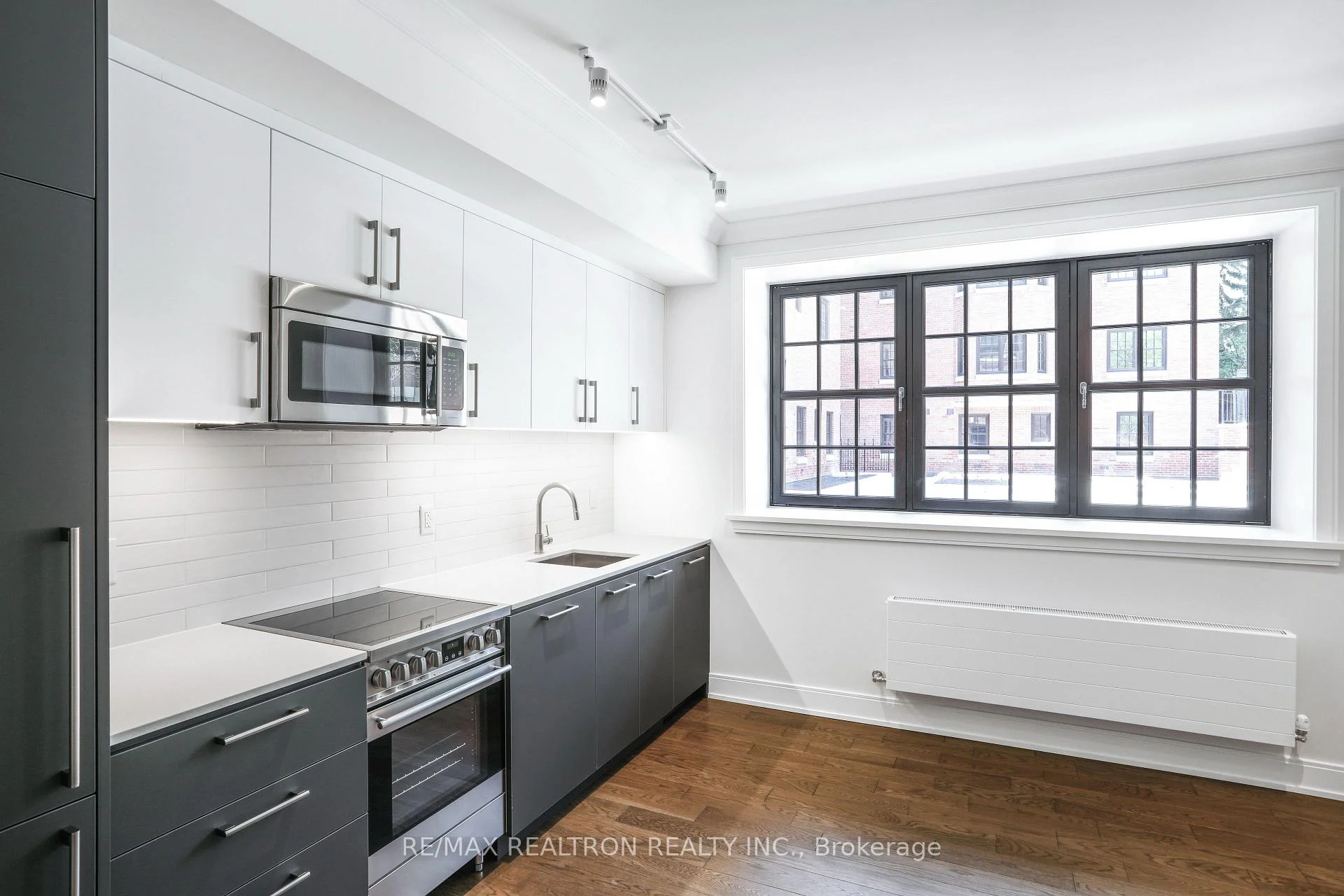 Photo 1 of Unit 108, 2 Clarendon Avenue, Toronto, Casa Loma — HOMEH