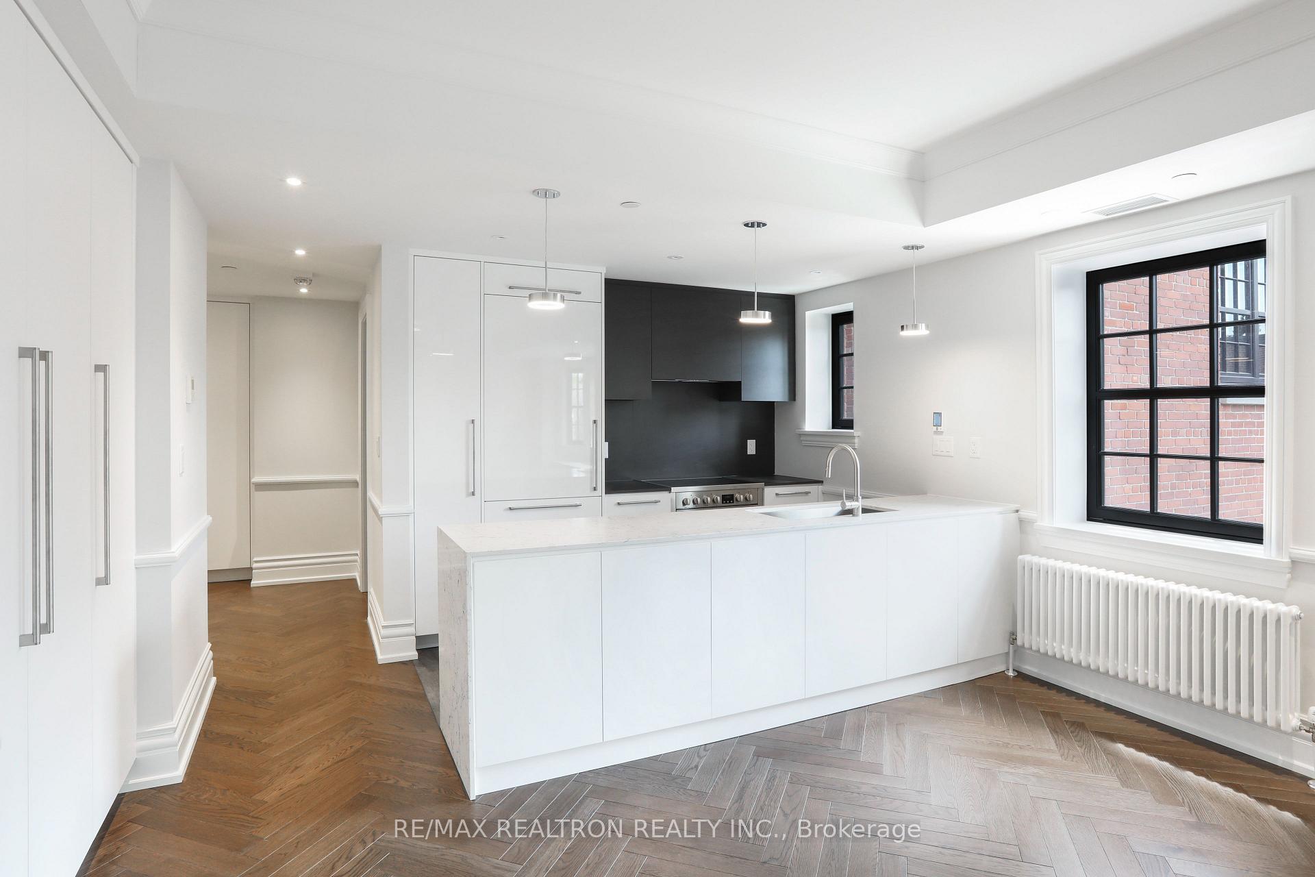 Photo 7 of Unit 206, 2 Clarendon Avenue, Toronto, Casa Loma — HOMEH