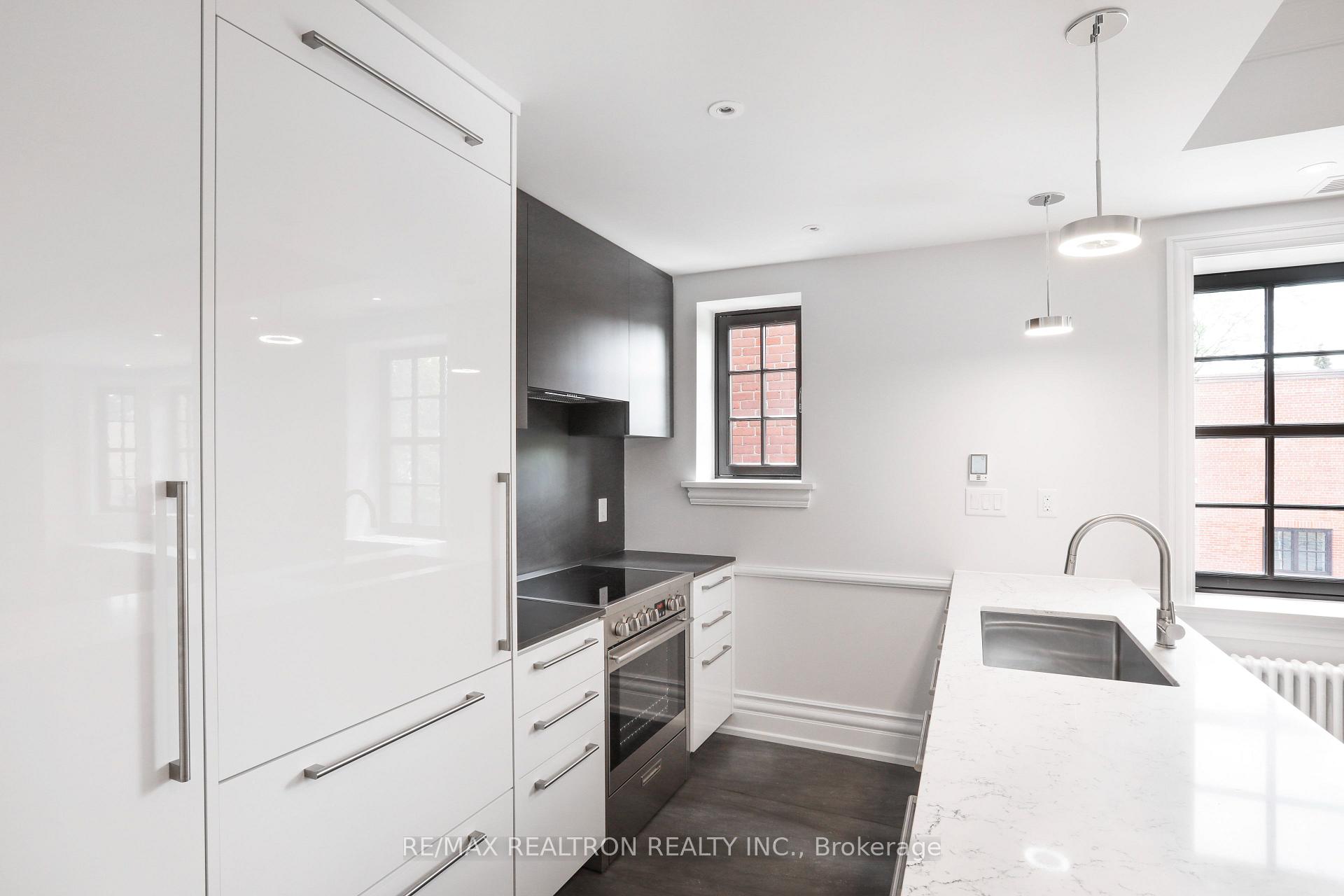 Photo 12 of Unit 206, 2 Clarendon Avenue, Toronto, Casa Loma — HOMEH