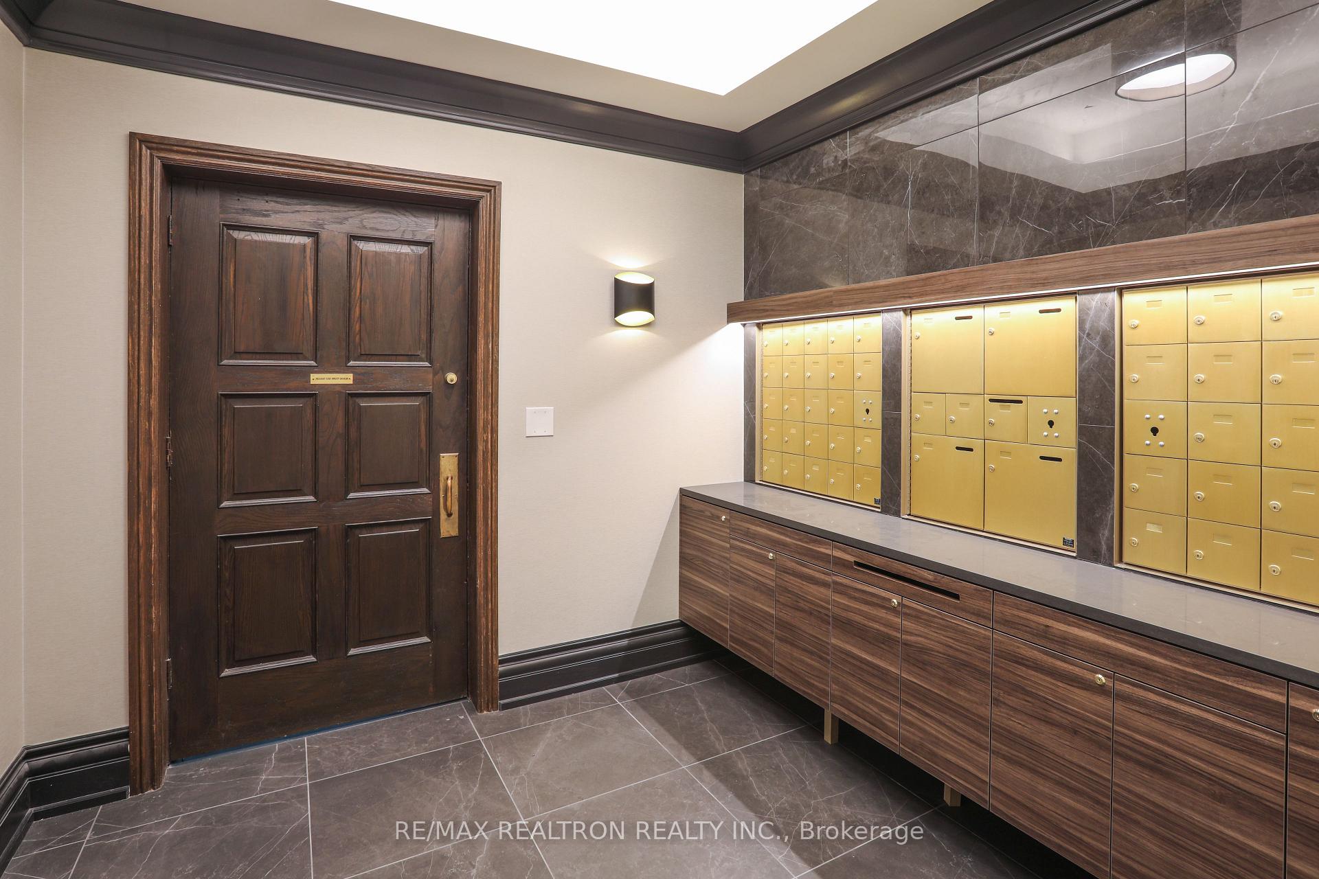 Photo 25 of Unit 206, 2 Clarendon Avenue, Toronto, Casa Loma — HOMEH