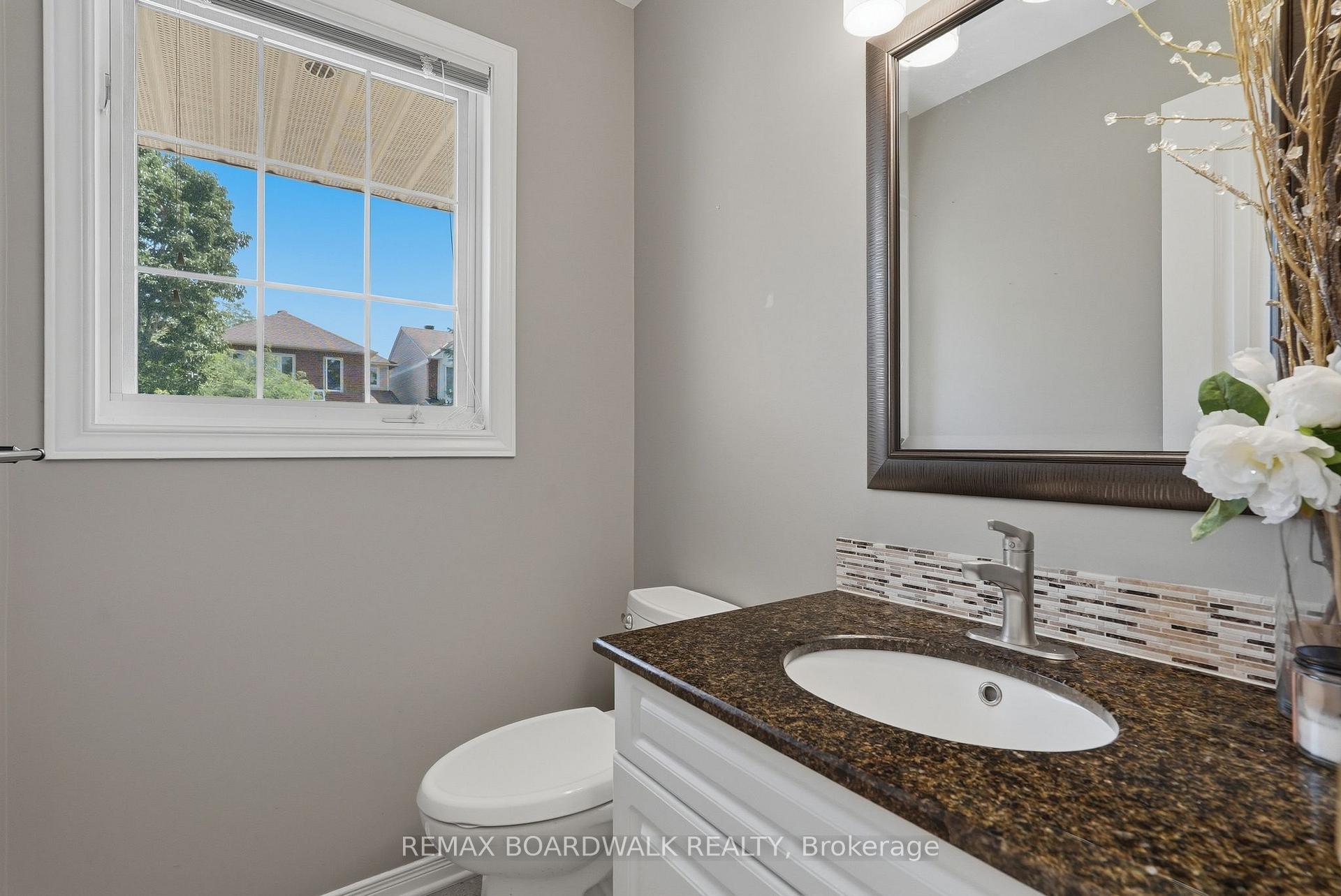 Photo 18 of 5981 Pineglade Crescent, Ottawa, Chapel Hill South - Orleans Village — HOMEH