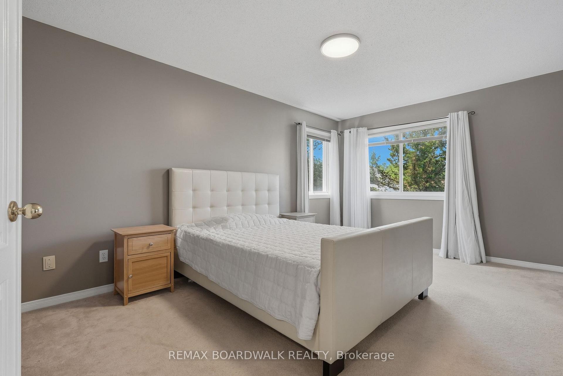 Photo 20 of 5981 Pineglade Crescent, Ottawa, Chapel Hill South - Orleans Village — HOMEH