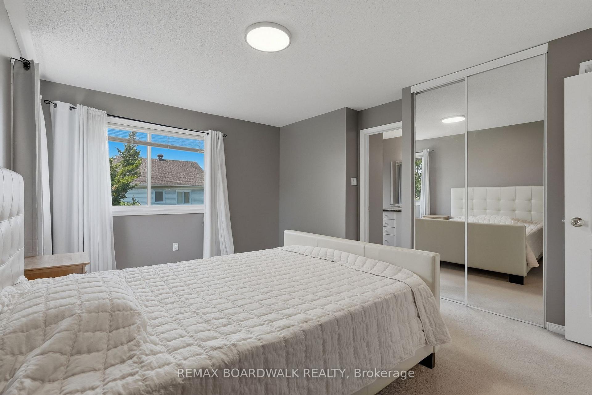 Photo 21 of 5981 Pineglade Crescent, Ottawa, Chapel Hill South - Orleans Village — HOMEH