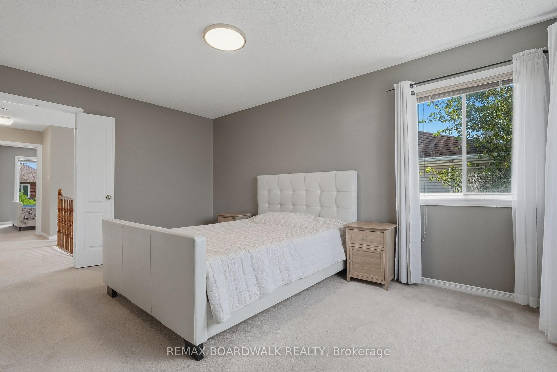 Photo 22 of 5981 Pineglade Crescent, Ottawa, Chapel Hill South - Orleans Village — HOMEH