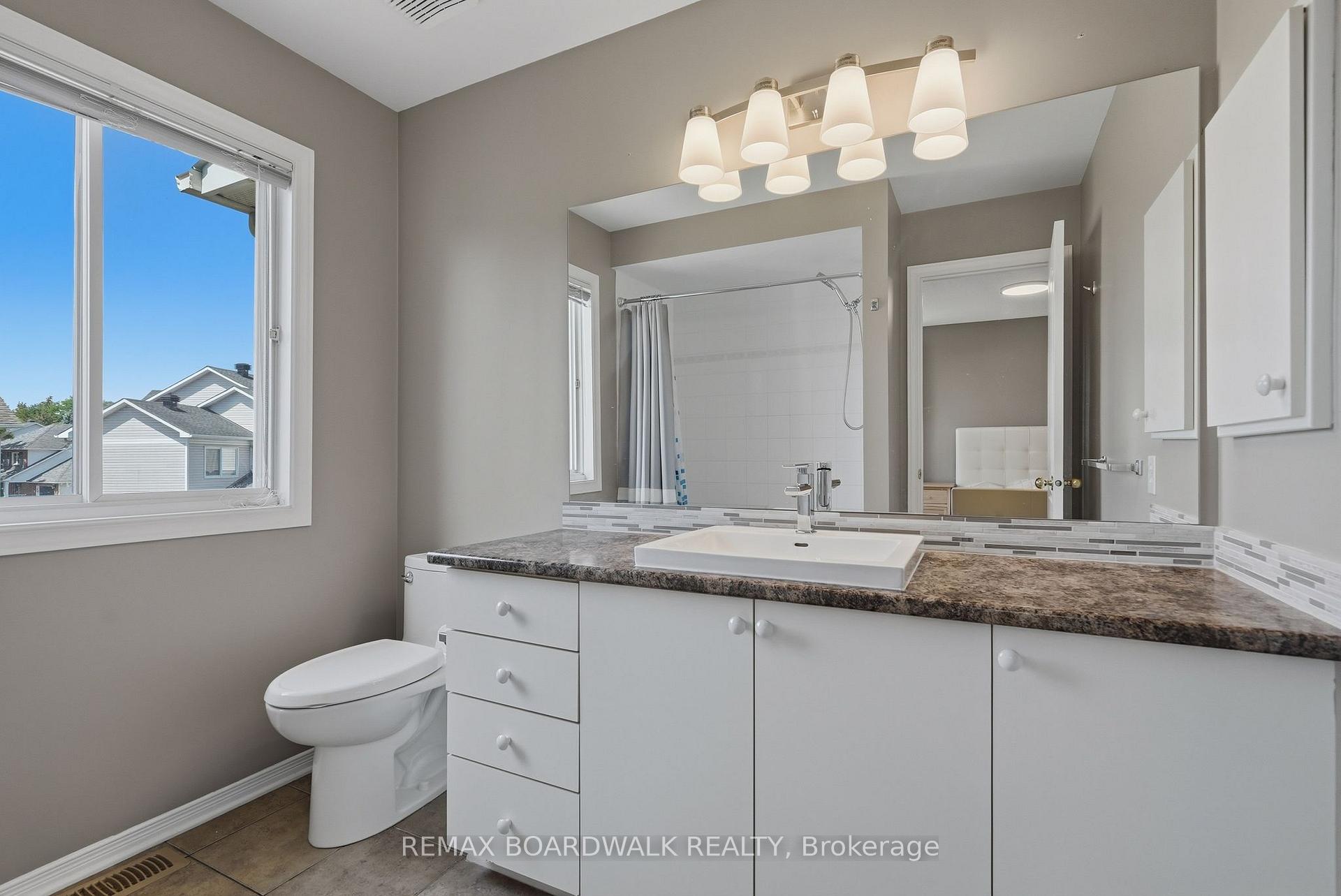 Photo 23 of 5981 Pineglade Crescent, Ottawa, Chapel Hill South - Orleans Village — HOMEH