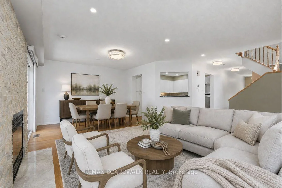 Photo 12 of 5981 Pineglade Crescent, Ottawa, Chapel Hill South - Orleans Village — HOMEH