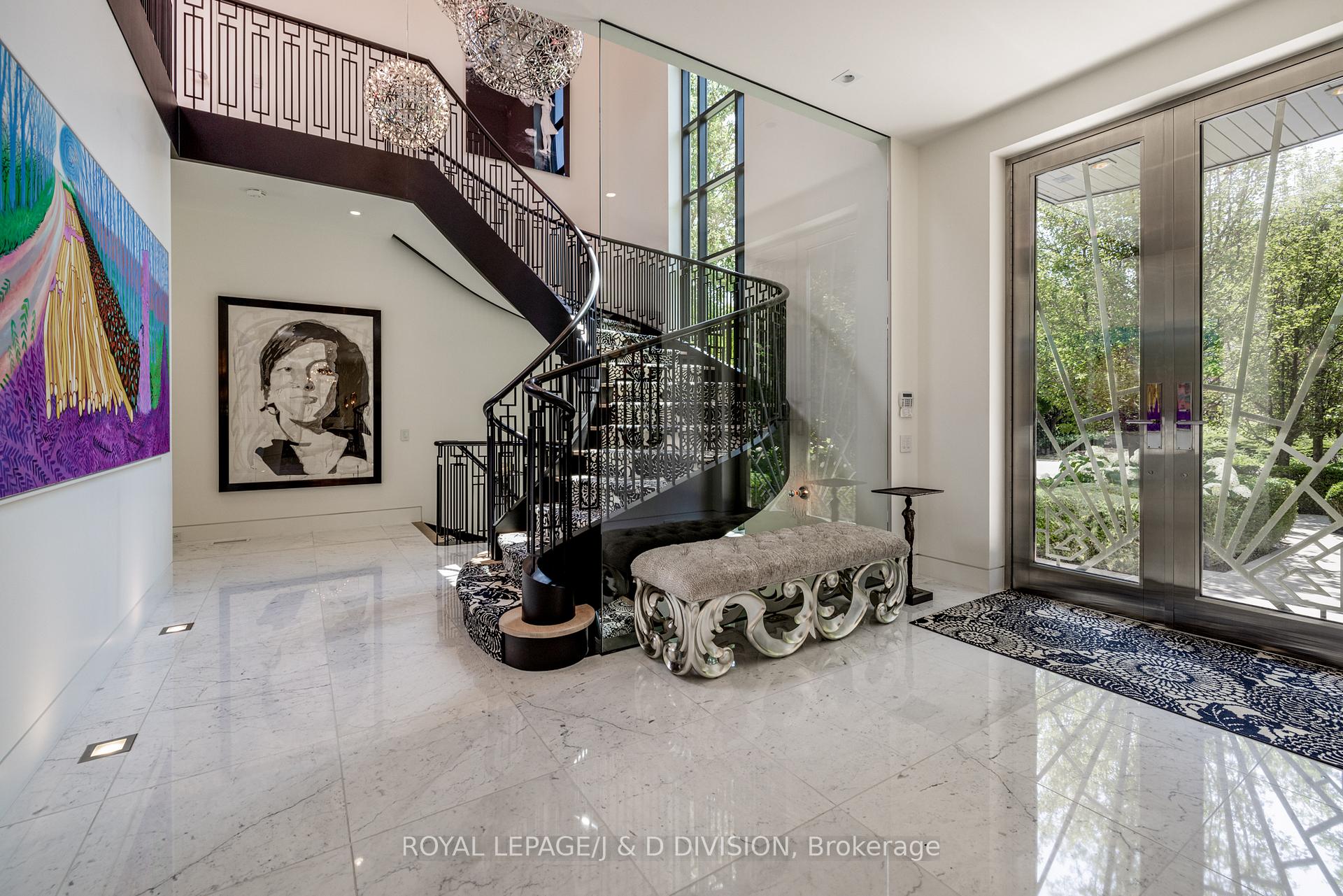 Photo 5 of 20 Forest Glen Crescent, North York, Bridle Path-Sunnybrook-York Mills — HOMEH