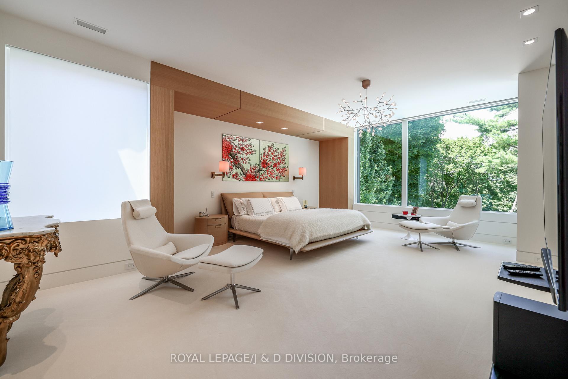 Photo 12 of 20 Forest Glen Crescent, North York, Bridle Path-Sunnybrook-York Mills — HOMEH