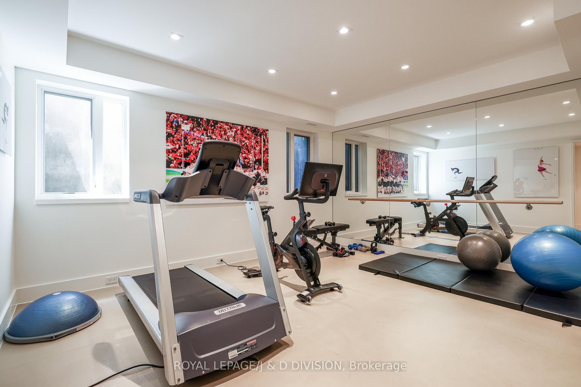 Photo 20 of 20 Forest Glen Crescent, North York, Bridle Path-Sunnybrook-York Mills — HOMEH
