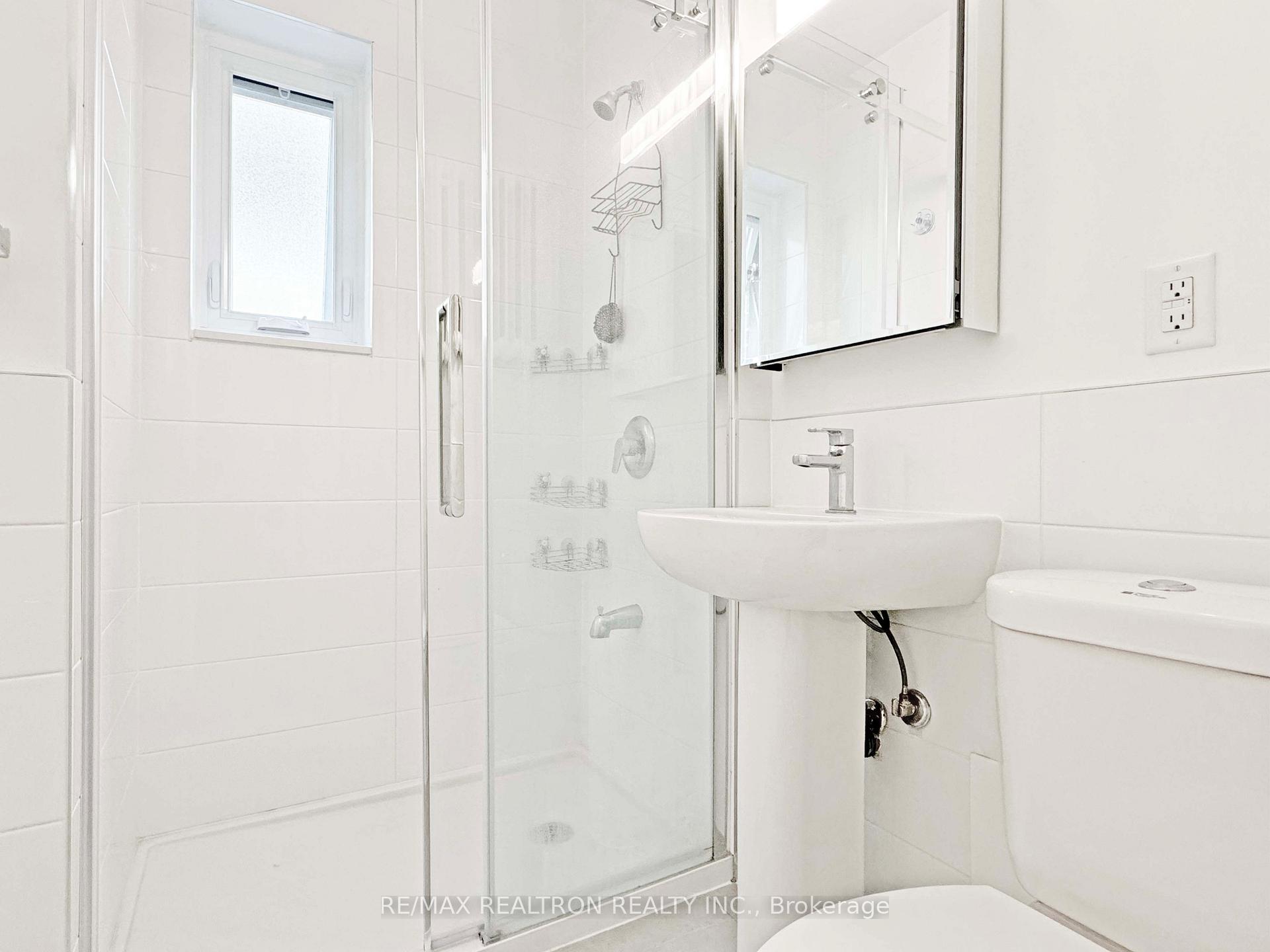 Photo 12 of Unit 406, 394 Avenue Road, Toronto, Casa Loma — HOMEH